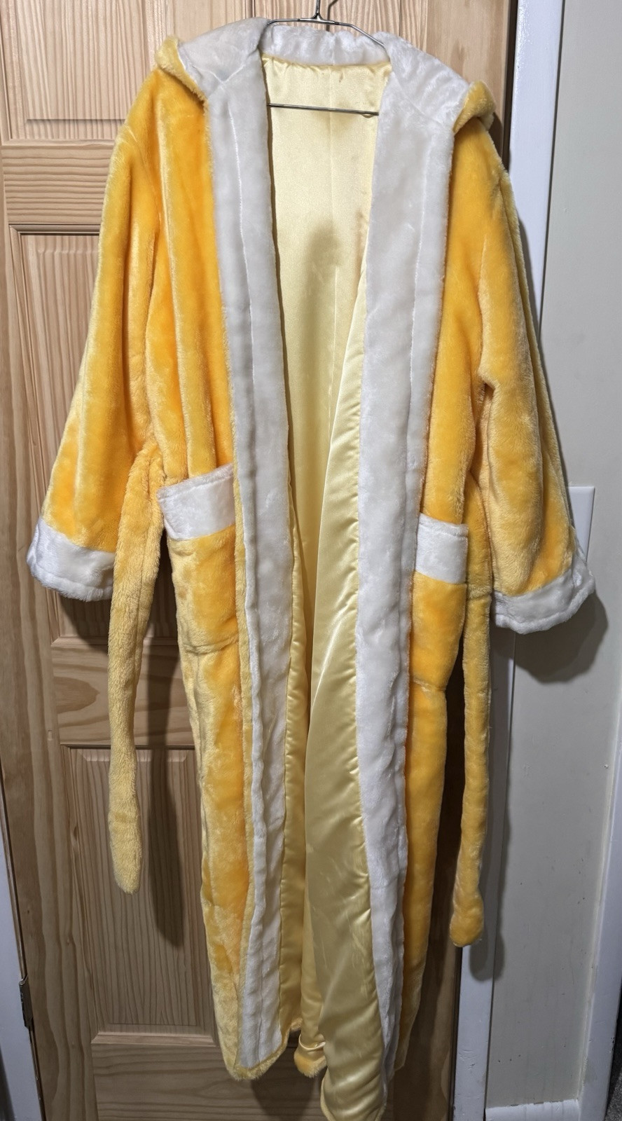 Vintage Korean Plush Faux Fur Yellow Hooded Robe Lined. Unknown Brand. Heavy