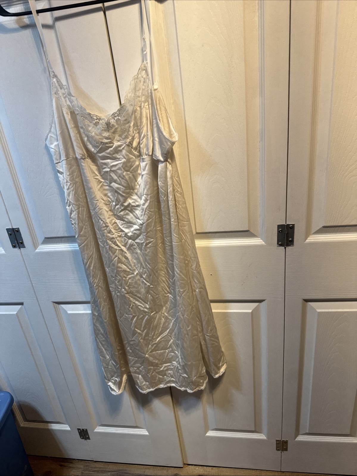 Vintage Vassarette Satin Full Dress Slip Womens 44 Ivory Nylon Lace Trim #10-805