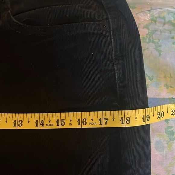 Gap | True Black 1969 Mid-Rise Real Straight Corduroy Pants Size 29/8 Classic