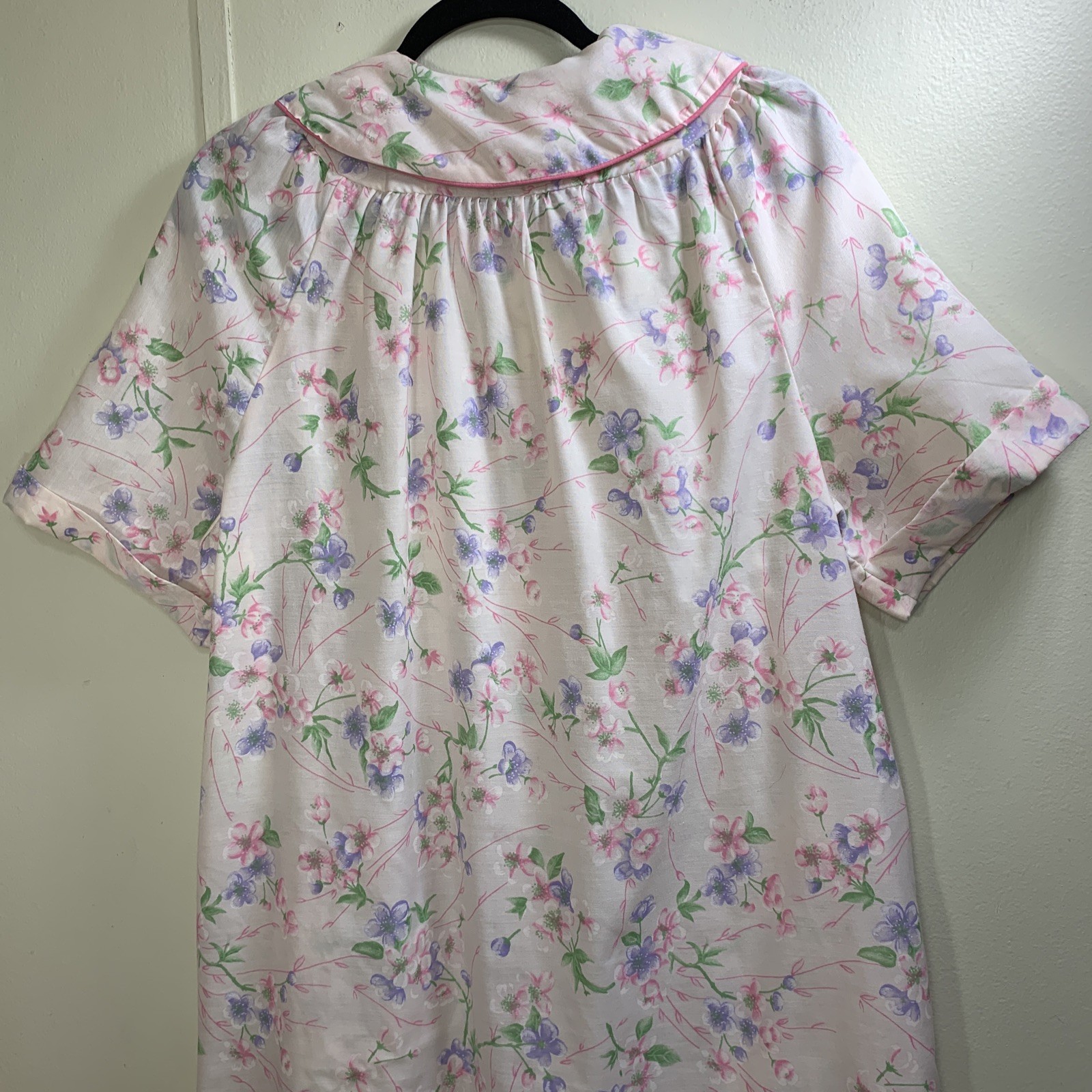 Vintage Women’s Robe Snap Front Duster Size Medium House Dress Lounger Pockets