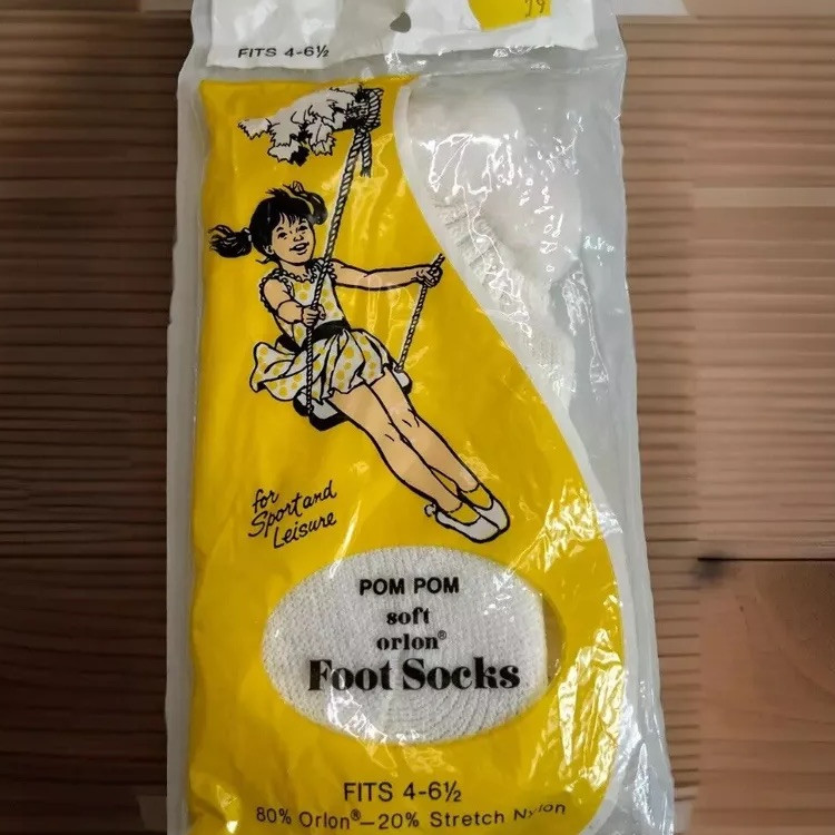 Vintage Pom Pom Socks White Size 4-6.5 Girls Orlon 70s NOS 80s Low Acrylic USA.
