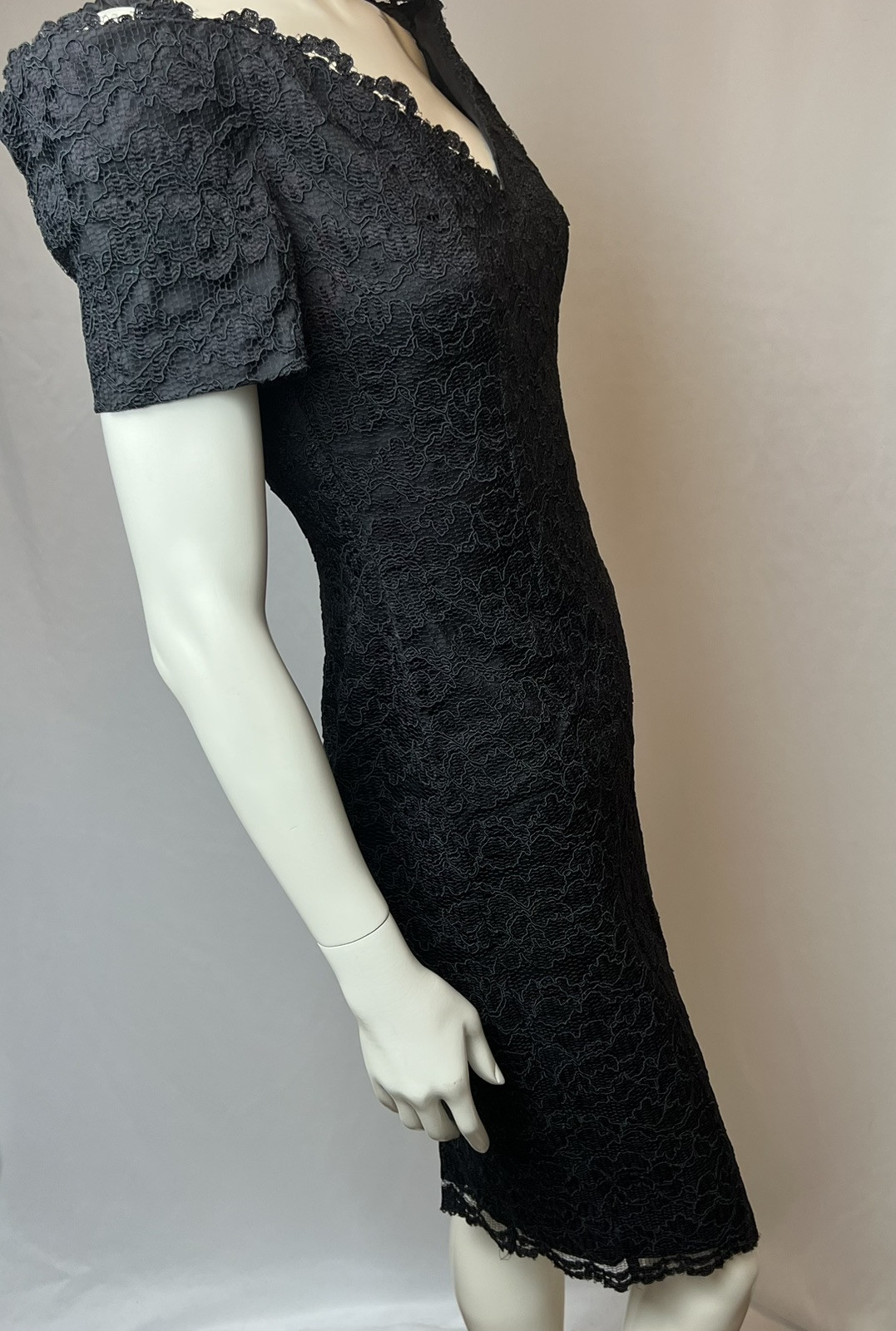 Vintage Expo Nite Black Lace Dress Cold Shoulder Size 6 See measurements