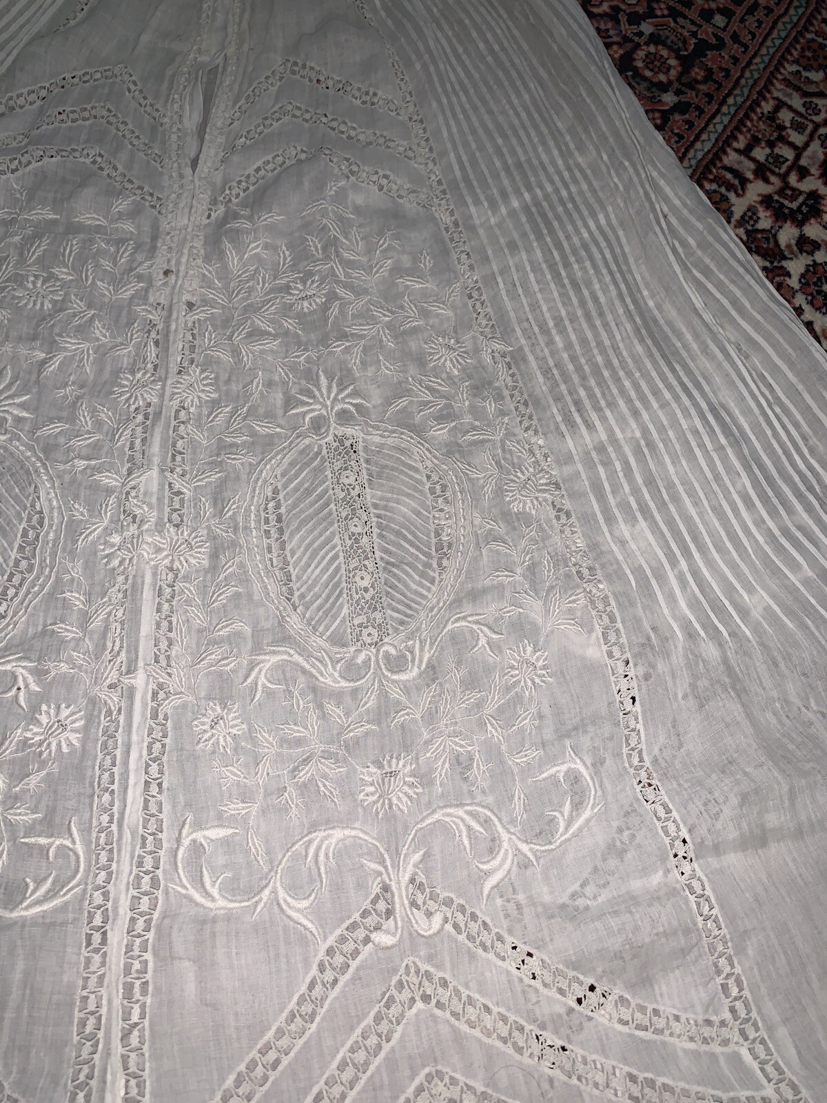 Rare 19th-Beginning of 20th Century Hand Made Lace & Embroidered Batiste Skirt