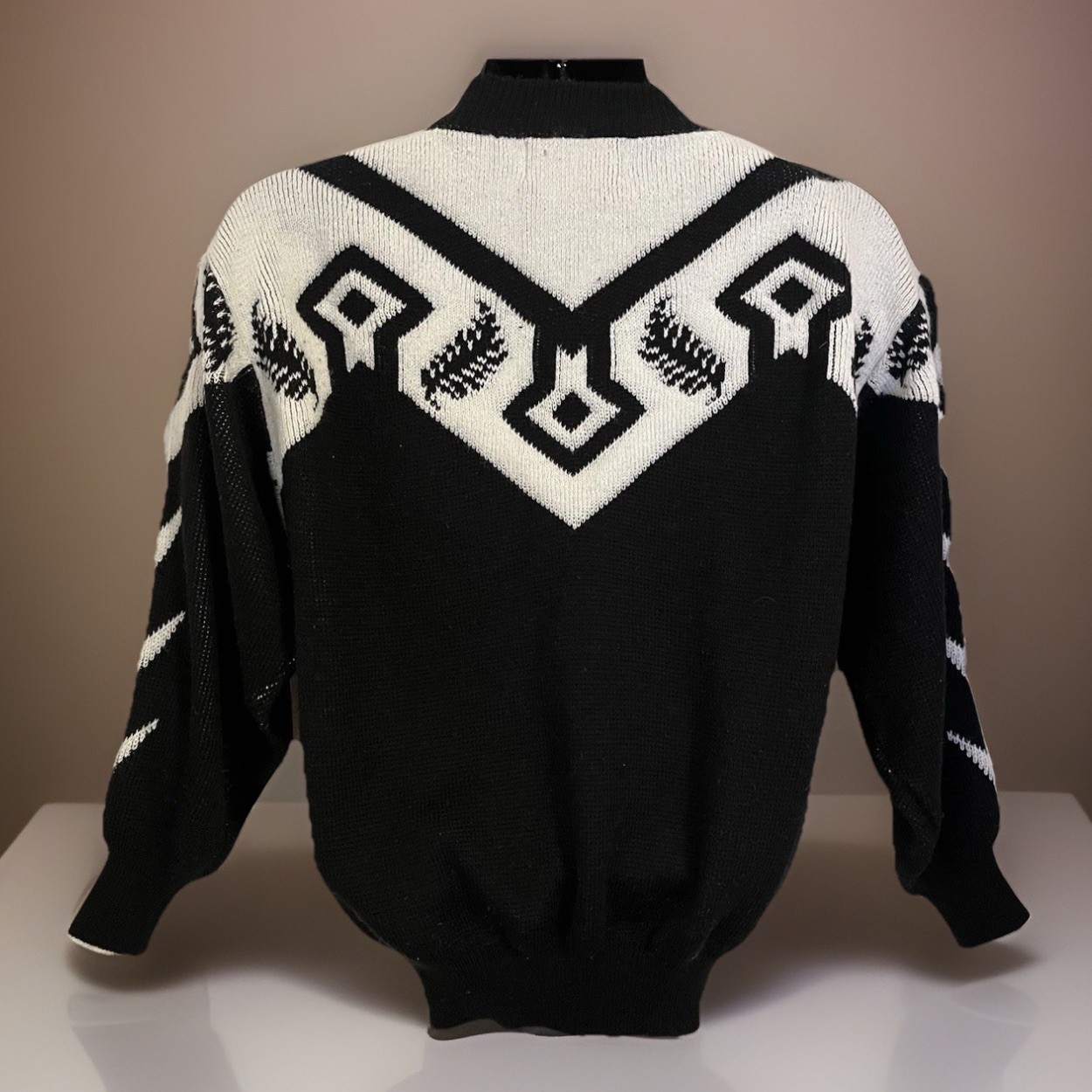 VTG 80s Pioneer Wear Sweater Western Southwest Feathers Aztec Black White L