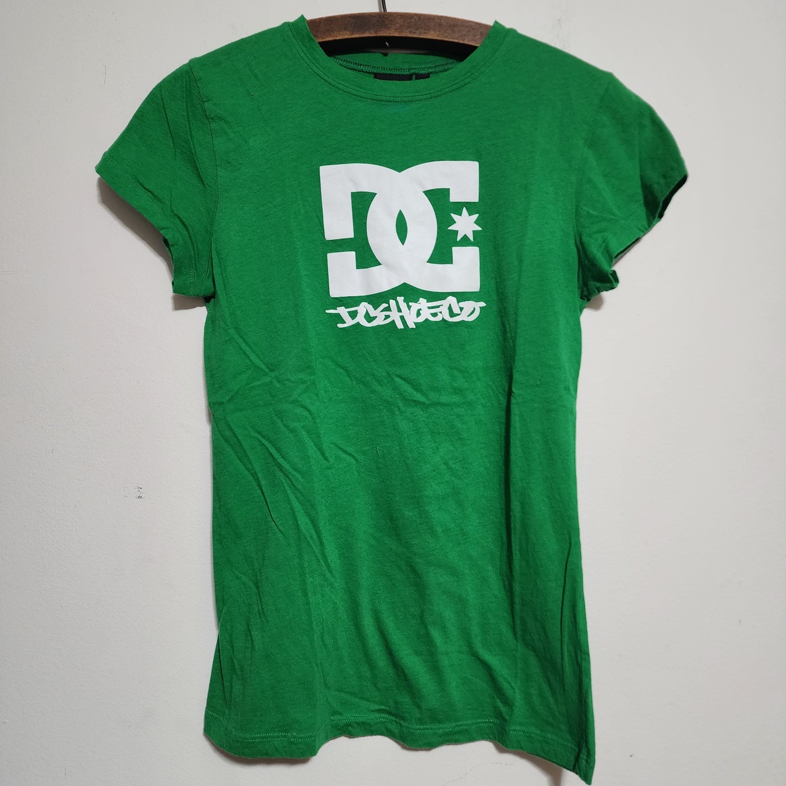 VTG 90s DC Shoes Babydoll T Shirt Made in USA Kelly Green Fitted Y2K Skate…