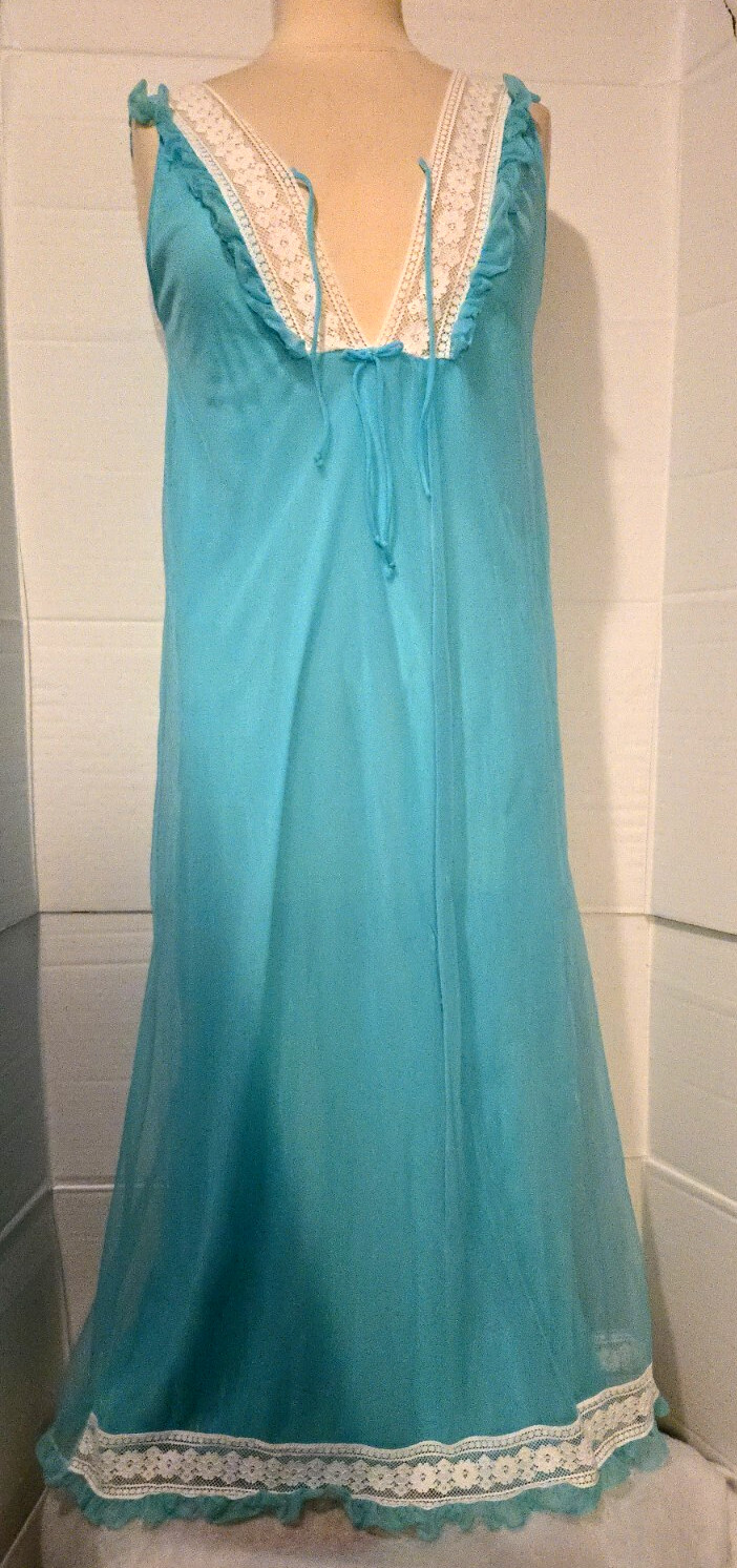 Vintage Nightgown – Turquoise w/ White Lace – Full Length – ’60s – Tie Front