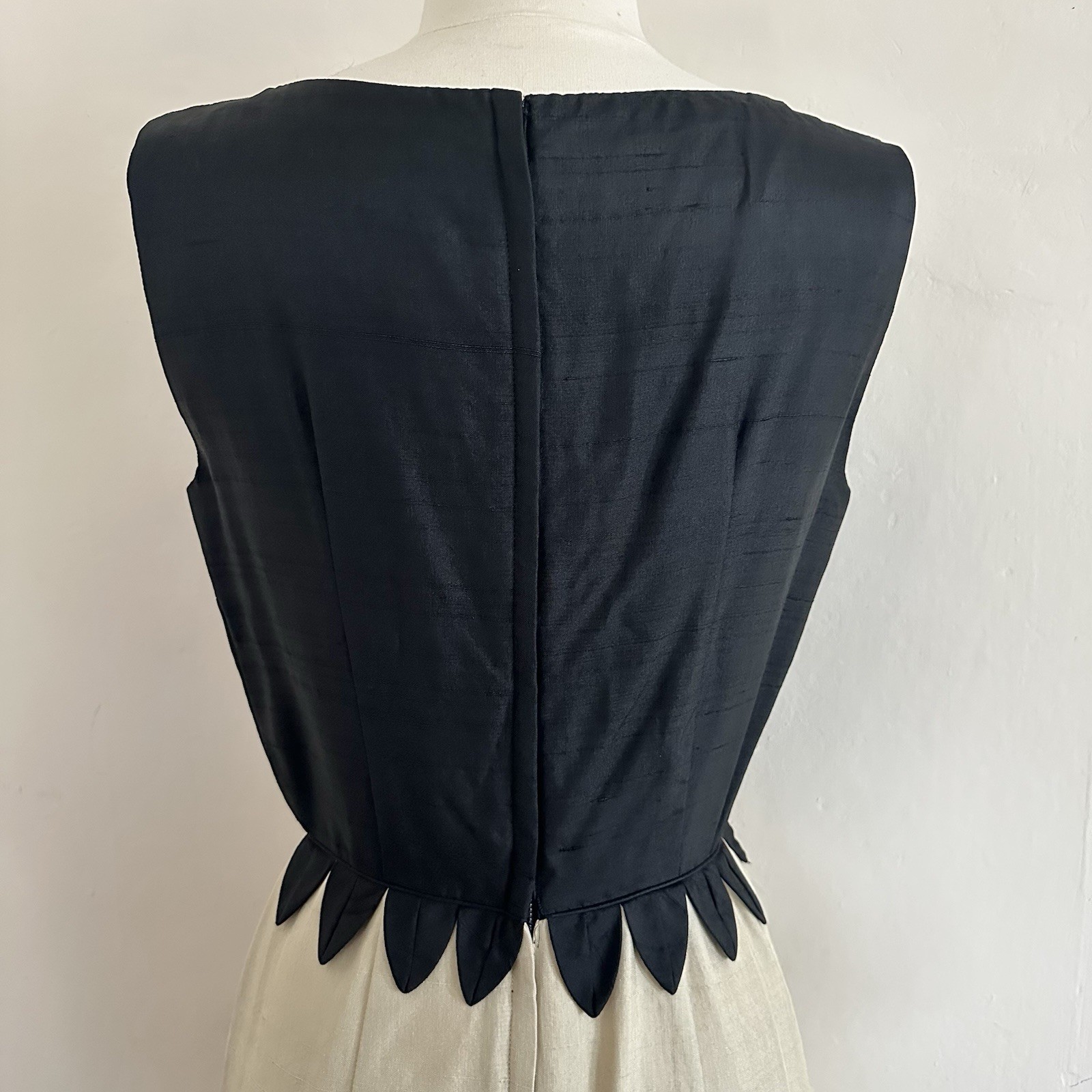 Vintage 60s Jay Herbert Silk Dress Sz XS/S Black Cream Gold Cocktail Knee Length