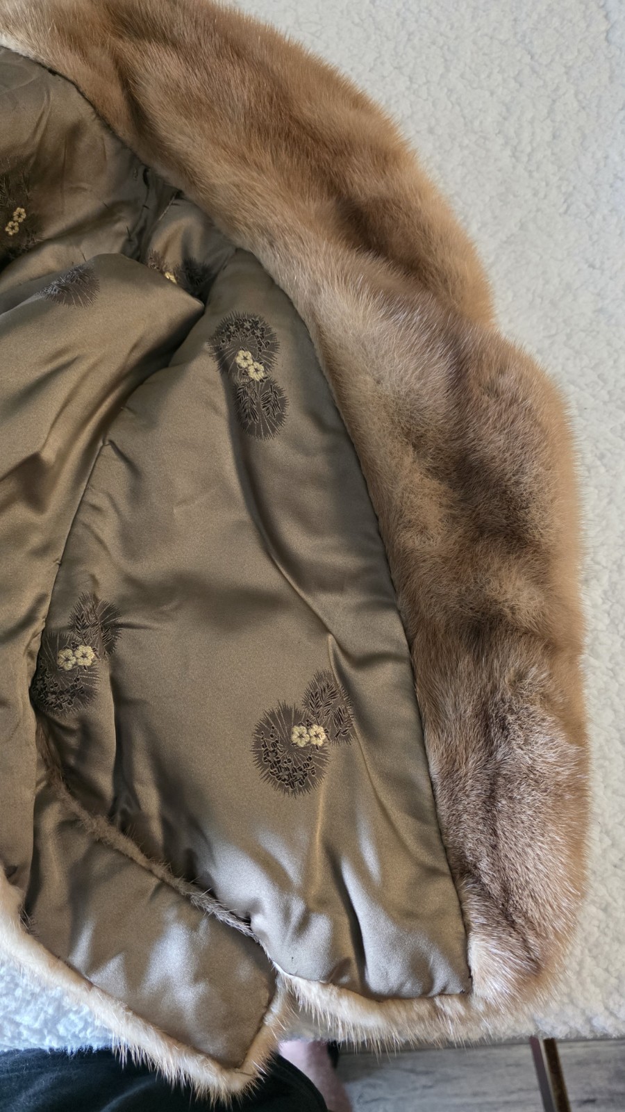 READ Vintage 1950s Genuine Blonde Pastel Mink Fur Capelet Bolero Shawl Collar