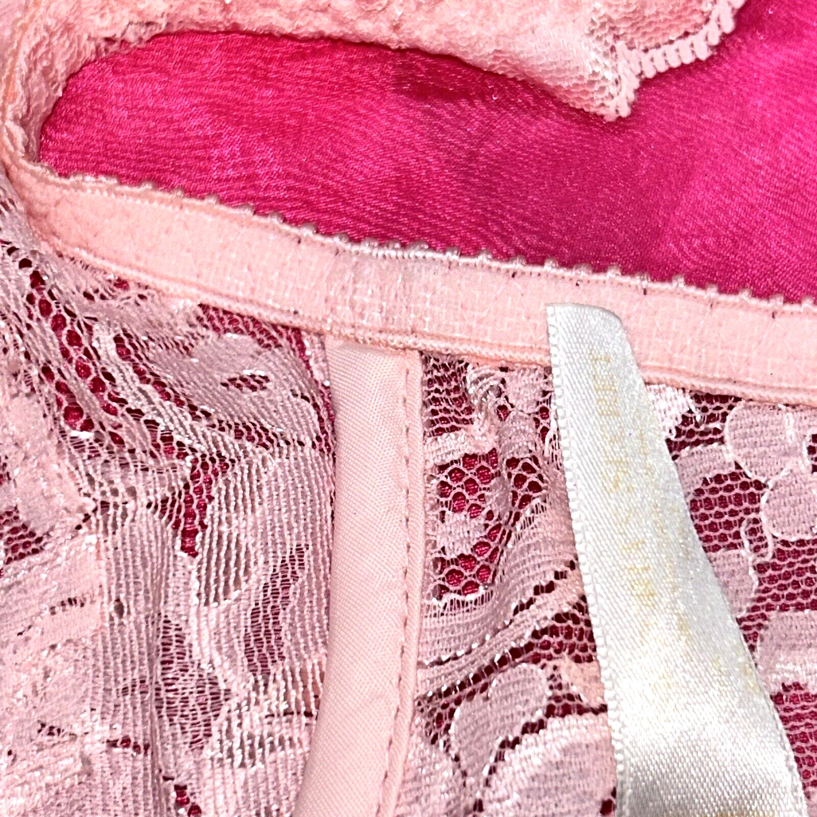 VTG Vintage Victoria’s Secret Gold Label NWOT Bra Pink Satin Lace size 36B