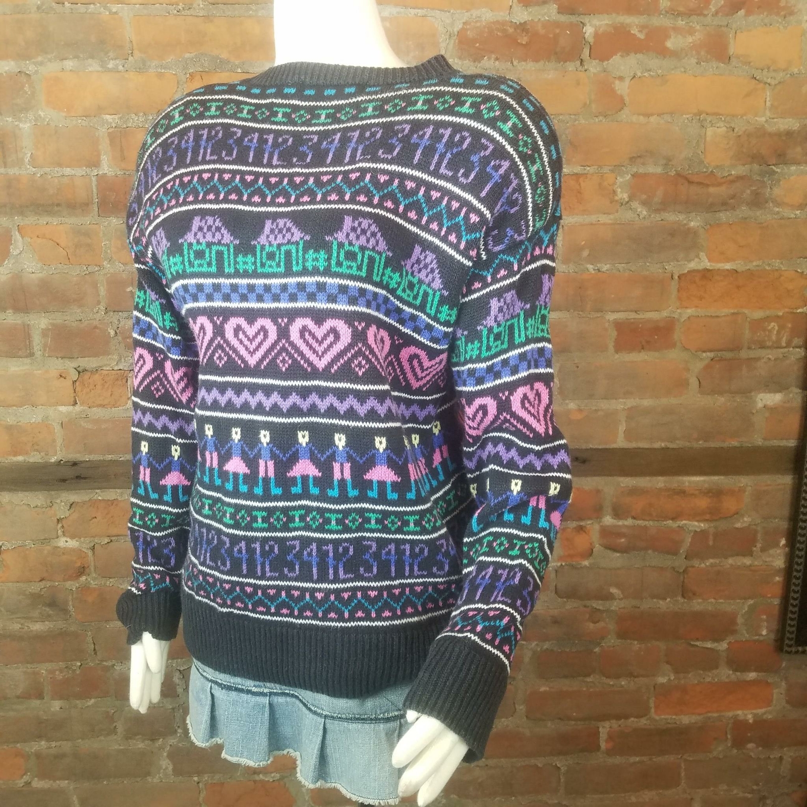 Vintage Northern Isles Pullover Sweater Black with Pink Purple Blue White Sz M