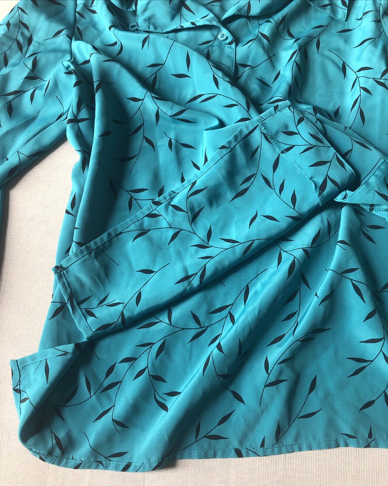 Vtg Notations L Silky Lightweight Turquoise Blue Relaxed Button Up Black Print
