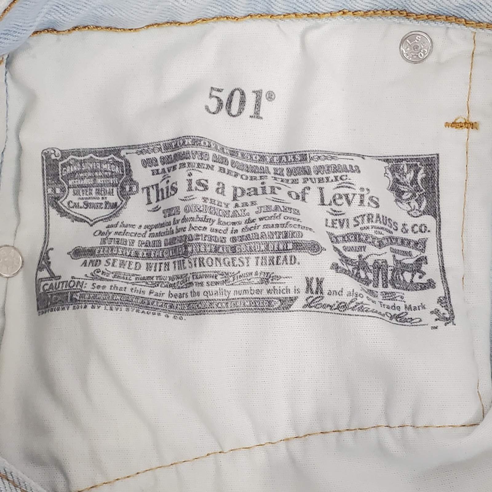 Levi’s 501 Women’s Original Denim Shorts light wash distressed 28″ Waist