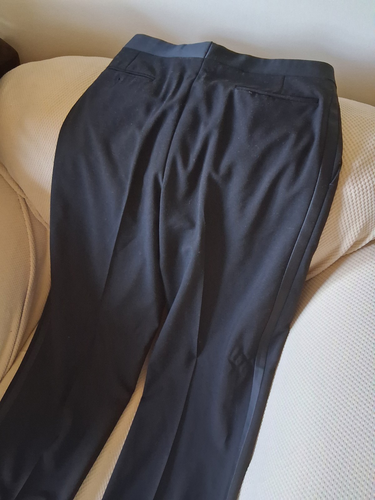 Tuxedo Pleated Satin Around Waist Sides of Pants Black 34 Waist 31 Length Size 8