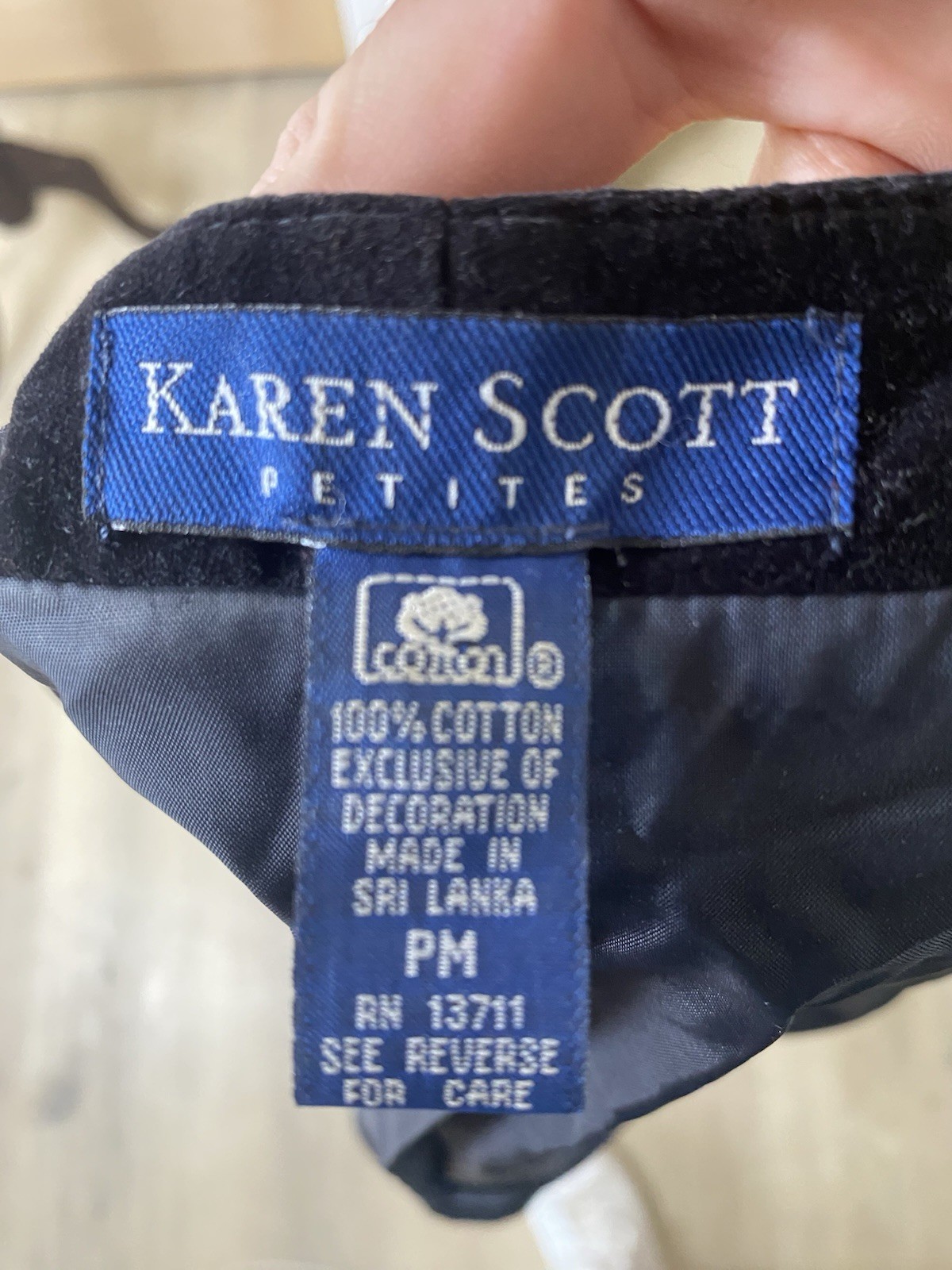 VTG 90’s Karen Scott Women’s Velvet Vest Holly Christmas Holiday Size PM EUC