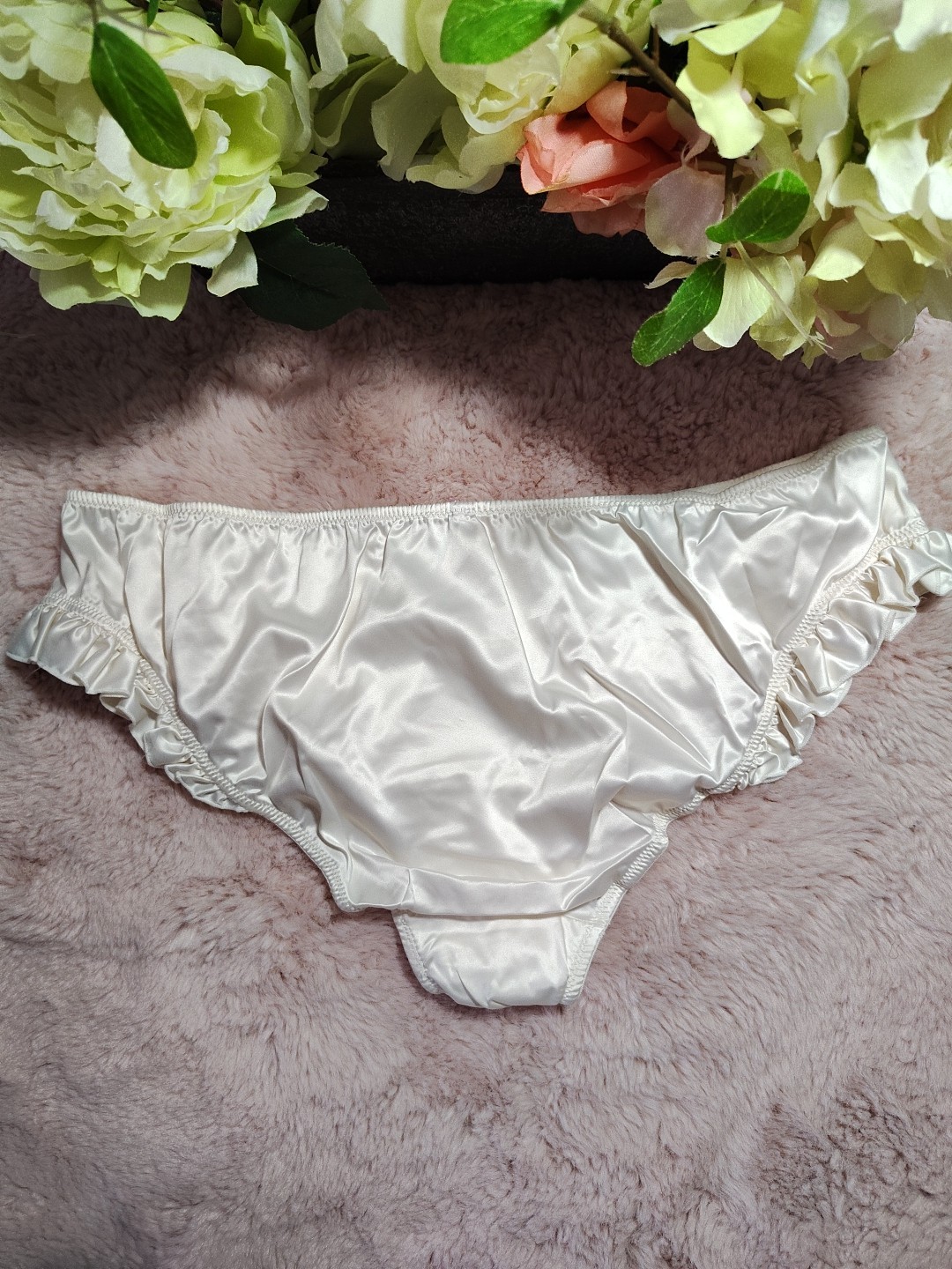 Rare Vintage Victoria’s Secret Sexy Little Things Woven Flutter Hipsters