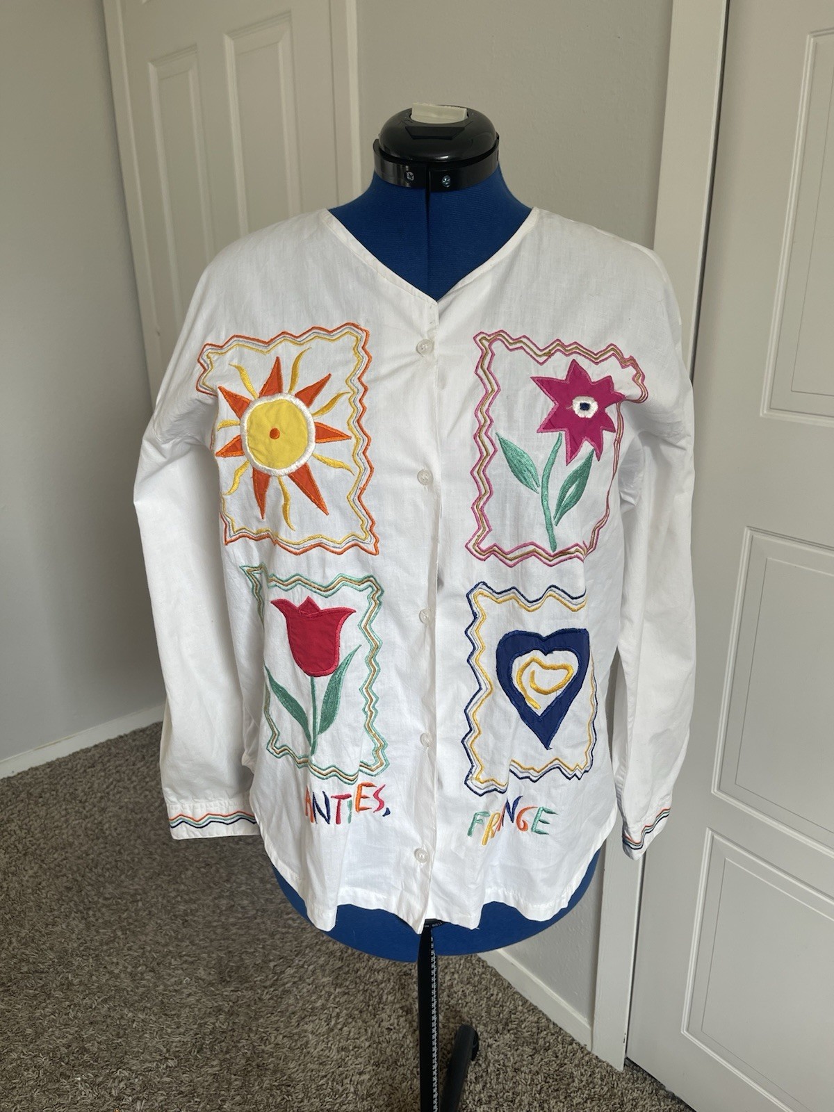 1990s Gitano Large Women’s Button Up- Antibes France w Embroidery Multicolor