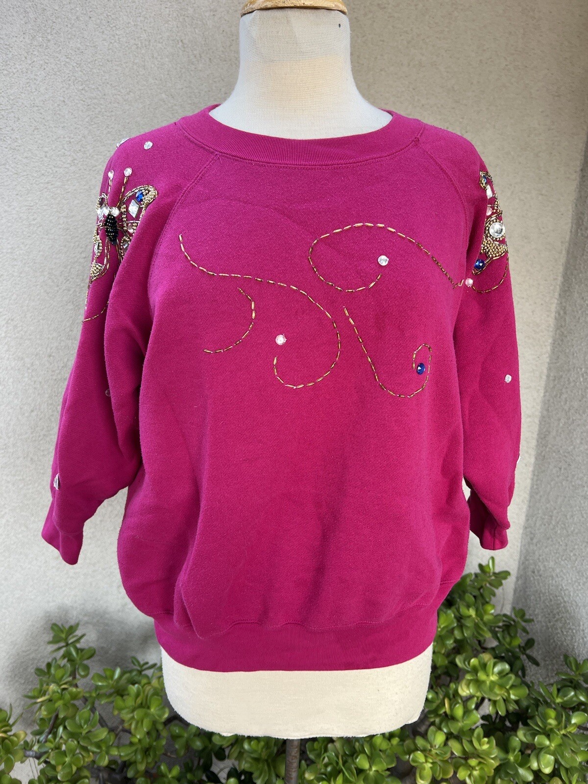 Vtg glam sweatshirt top Raspberry pink butterfly beaded Sz M Eminent