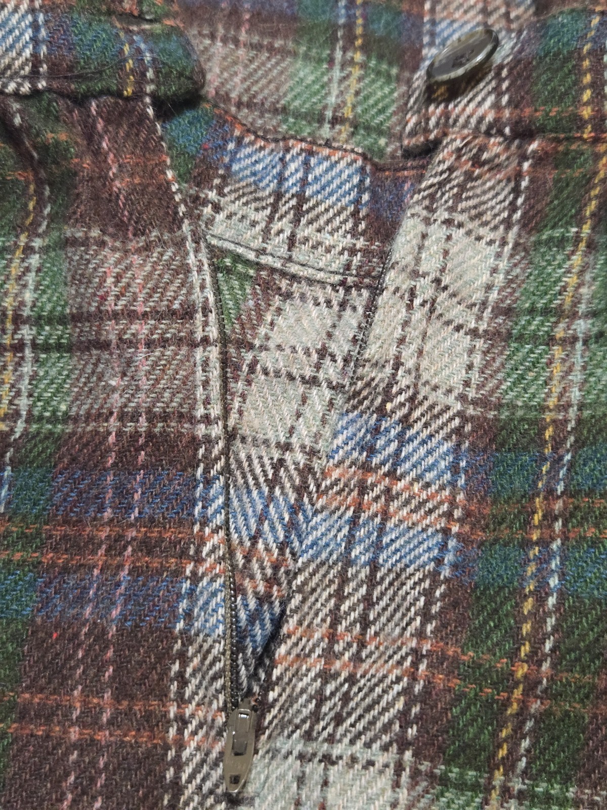 Vtg 80s Plaid Midi, Drk Academia, Pleated With Deep Pockets, Modern Sz 26″ Waist