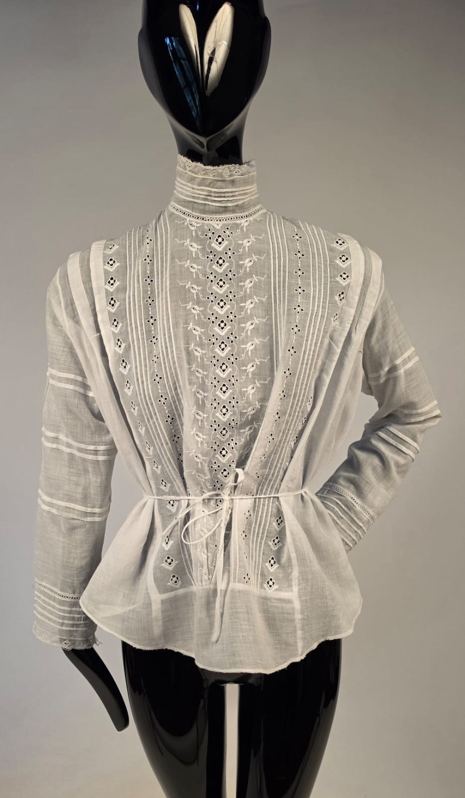 EDWARDIAN EMBROIDERED COTTON BLOUSE W HIGH COLLAR