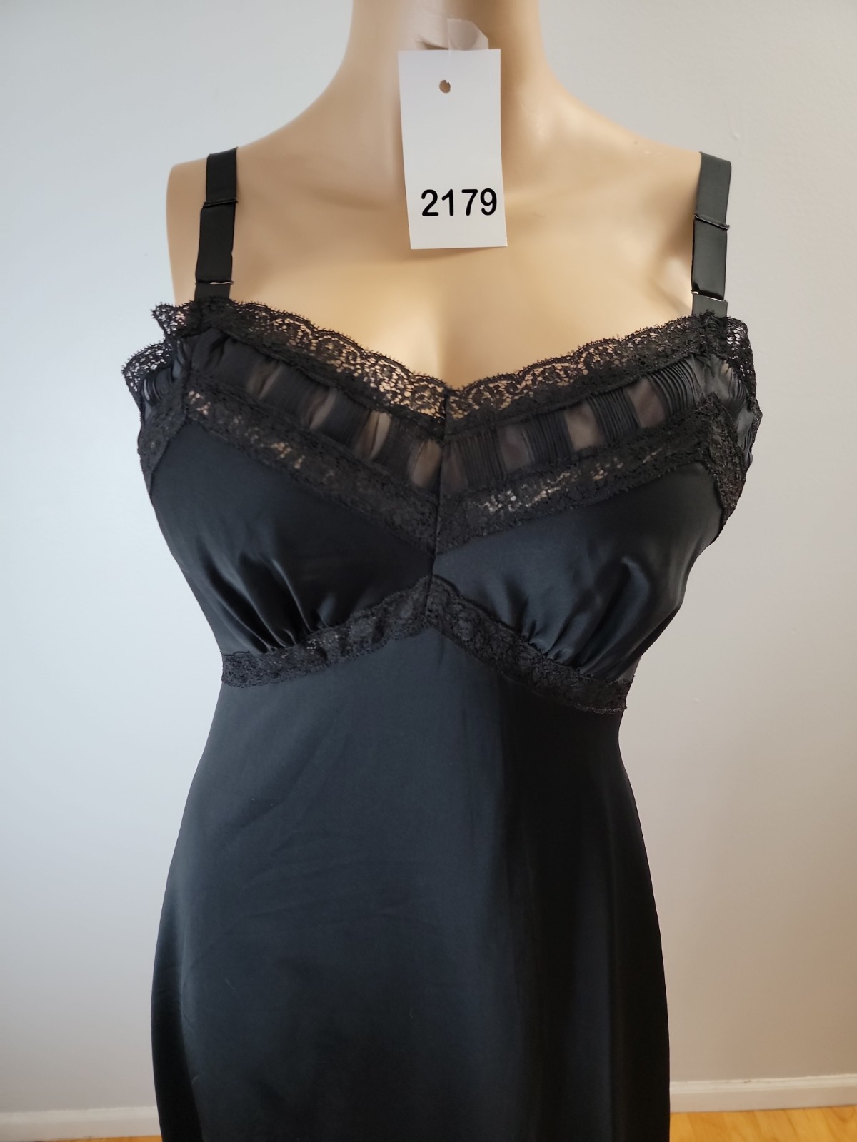 Vintage Charmode Tricot Nylon Black Full Slip Pleated/Lace Detail Size 36