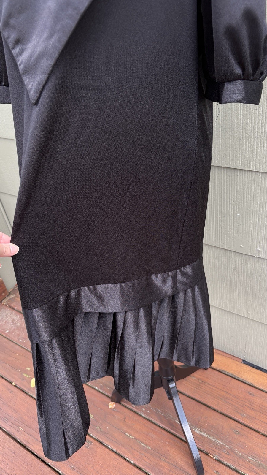 vtg AMY’S PLACE 70s 80s Nautical Sailor Goth Satin Half Sleeve Pleated Dress