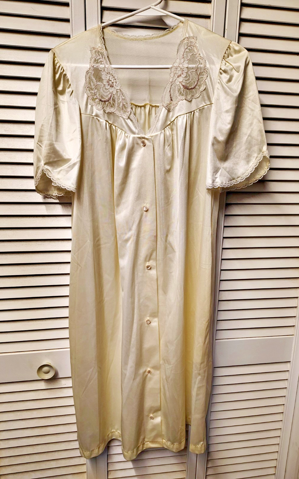 Vintage Dixie Bell Housecoat Womens M 36 Ivory Lace Button Front Pockets USA