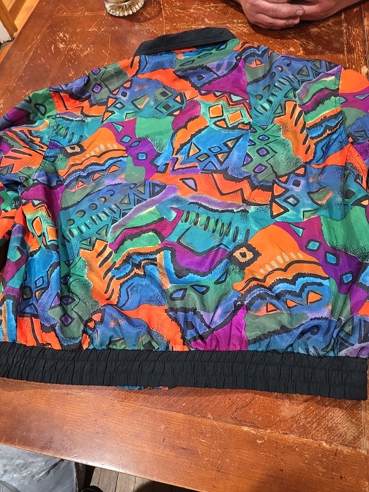 Vintage 1990s Beyond Performance Bold Abstract Geometric Windbreaker Size L