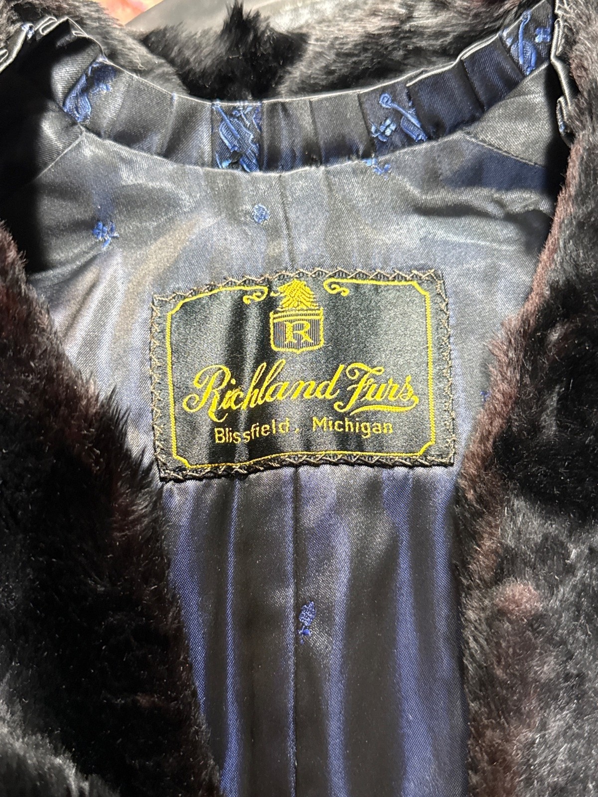 Vintage Black Ebony Mink Fur Cape | Rohland Furs Michigan | Old Hollywood Glam C