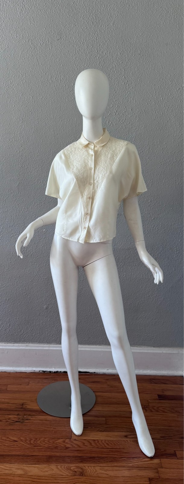 Vintage 70s Ivory Lace Button Dolman Sleeve Crop Top Blouse L