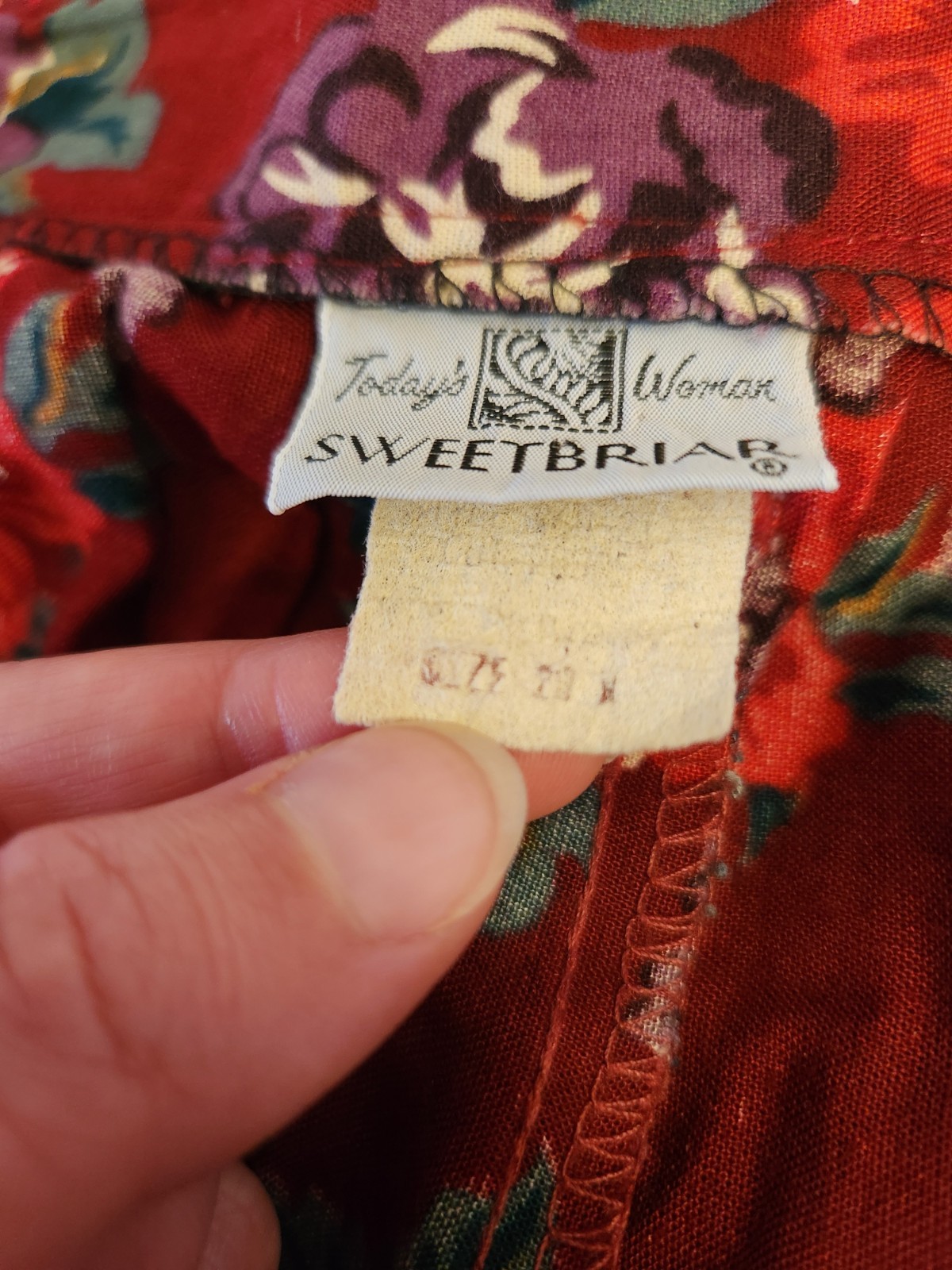 Vintage Sweetbriar Today’s Woman Red Floral Skirt, Size 20, Pockets, Button…
