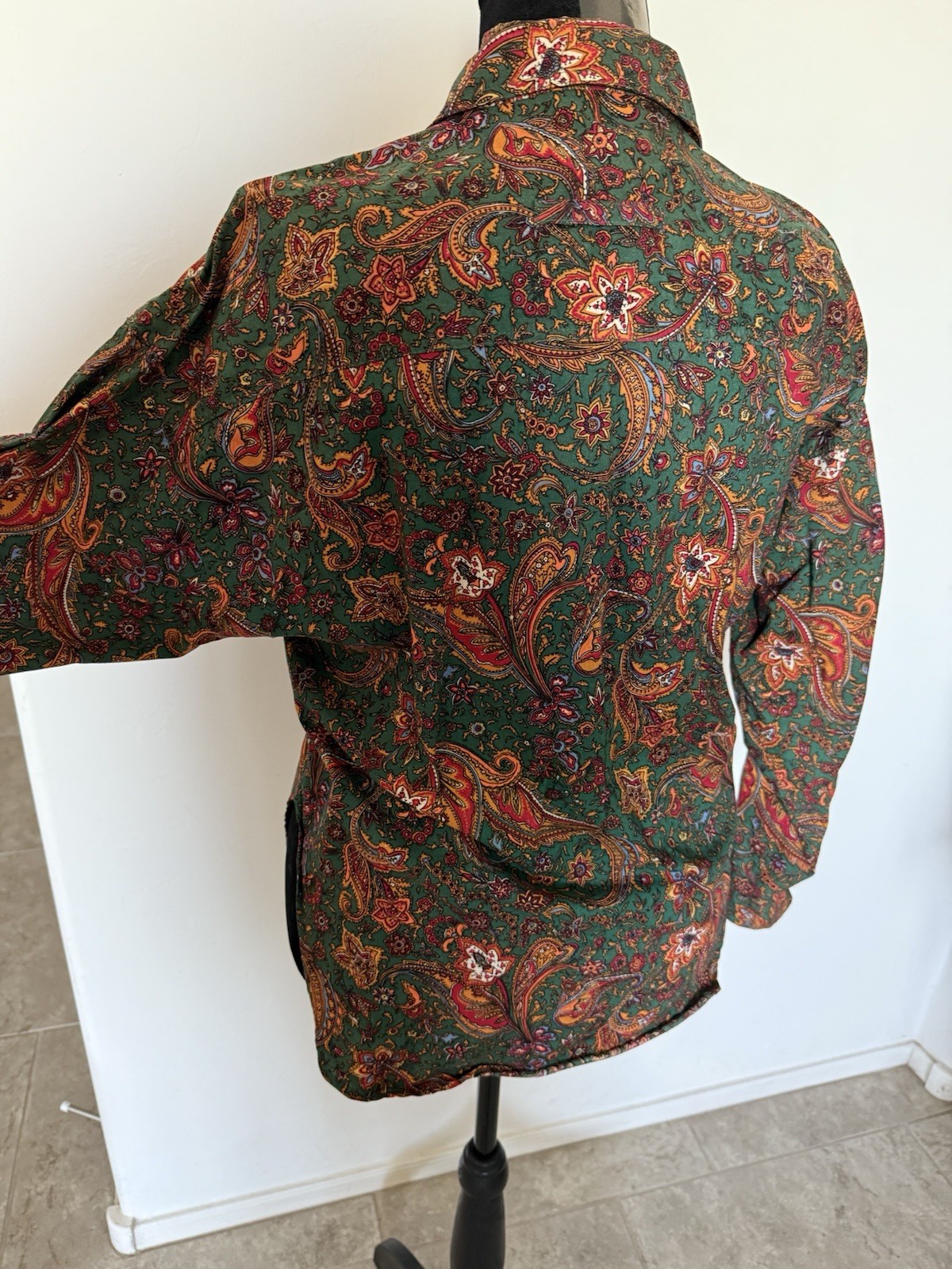 Vintage late 80s paisley blouse by “Cristina” Size M