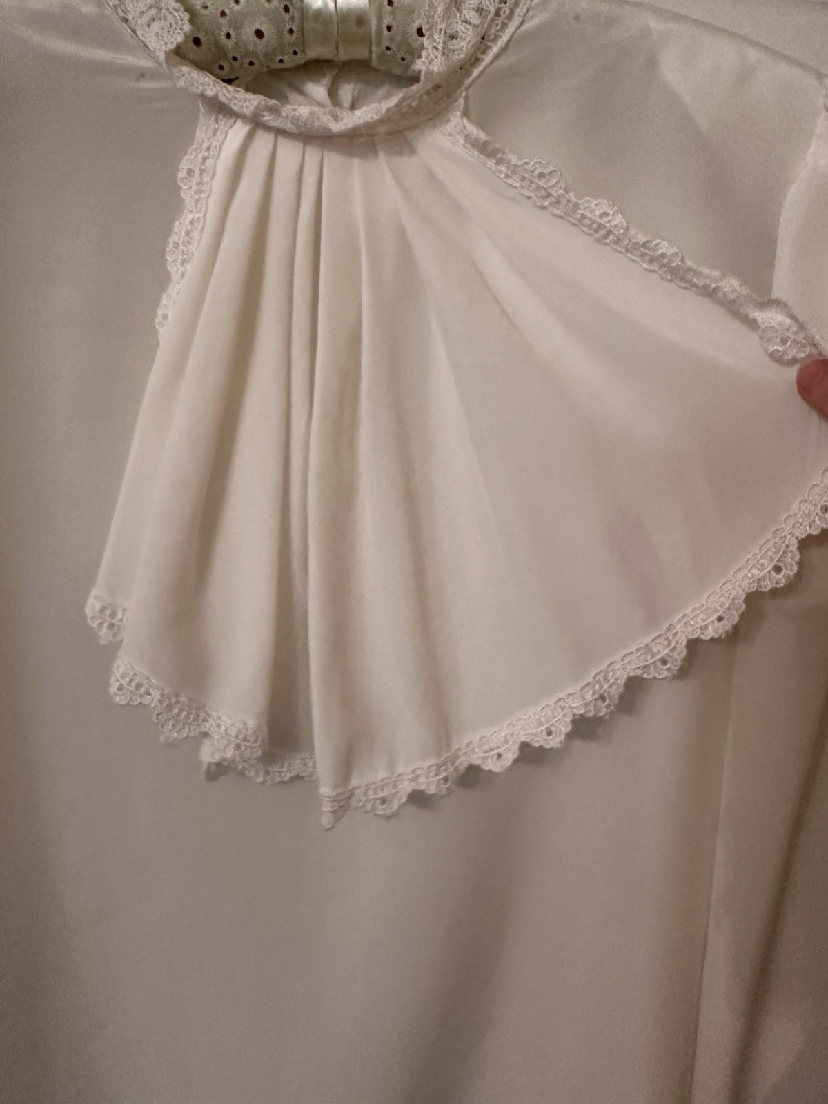 Vtg Victorian Cottagecore Flowy Lace Mock neck Ruffle Blouse Ivory Top 10 M L
