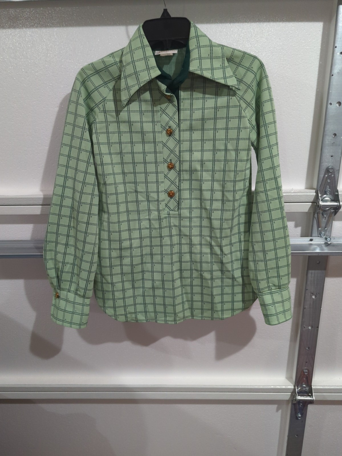 JANTZEN SZ 10 Vintage Late 60s/Early 70s Groovy Green Shirt