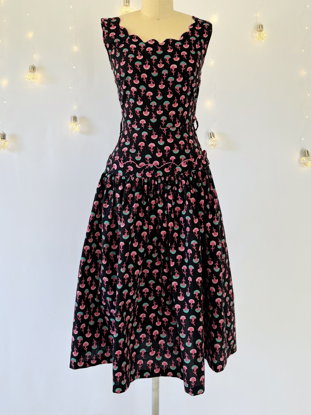 Vintage 50s Cotton Dress Novelty Dog Print Atomic Drop Waist Fit and Flare