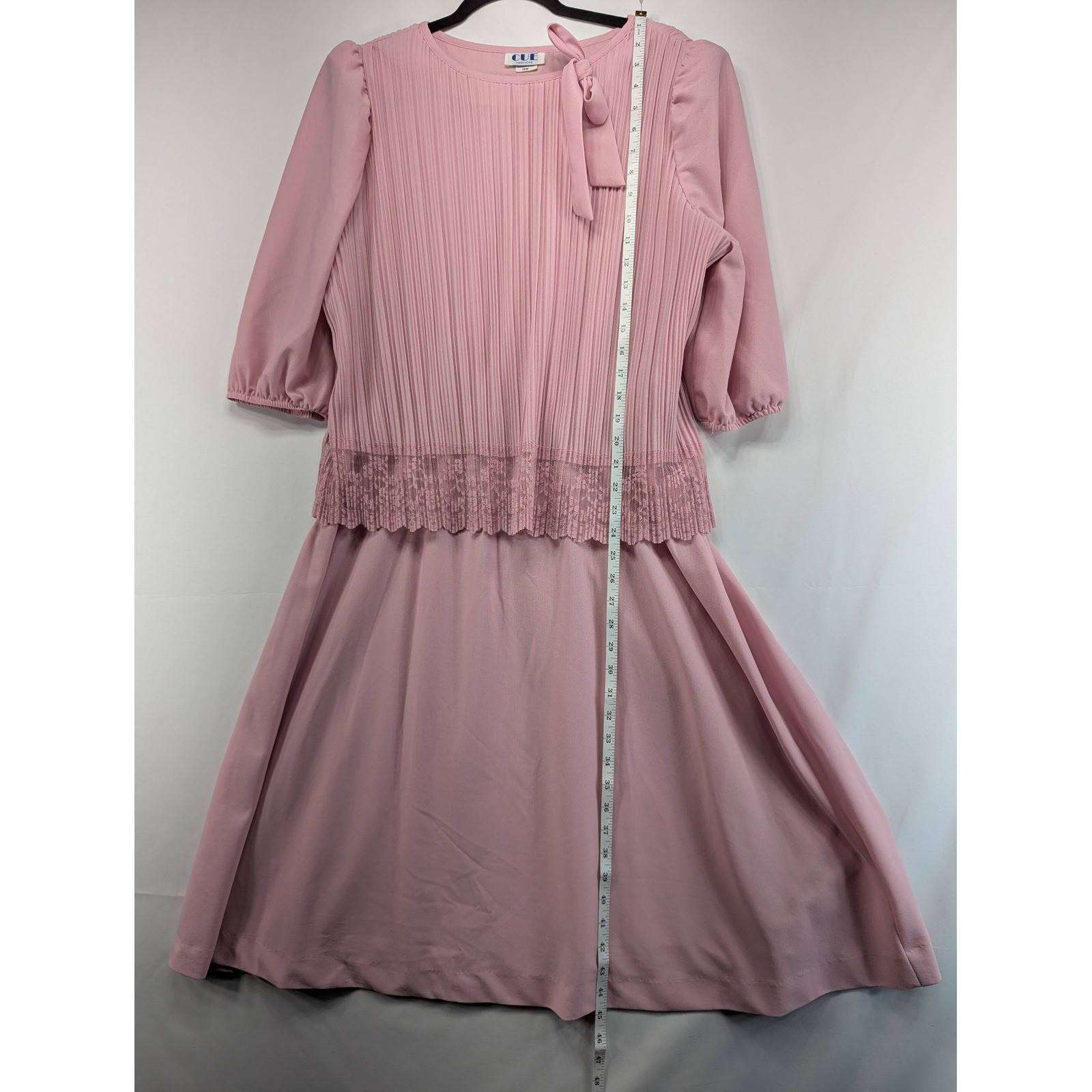 Cue Fashions Vintage Pink Pleated Lace Trim Midi Dress 16W Made in USA Pussybow