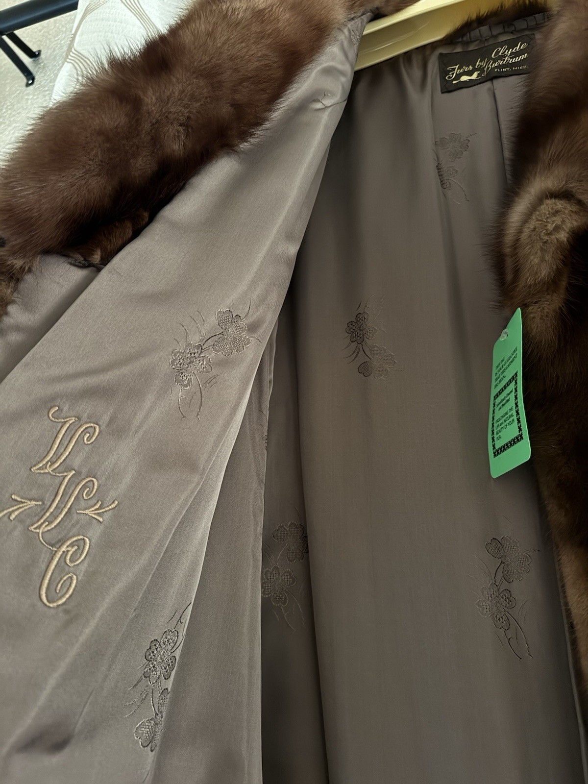 1950s Mink Coat Fox Collar, M, Furs by Clyde Burtrum, (now James Clyde Burtrum).