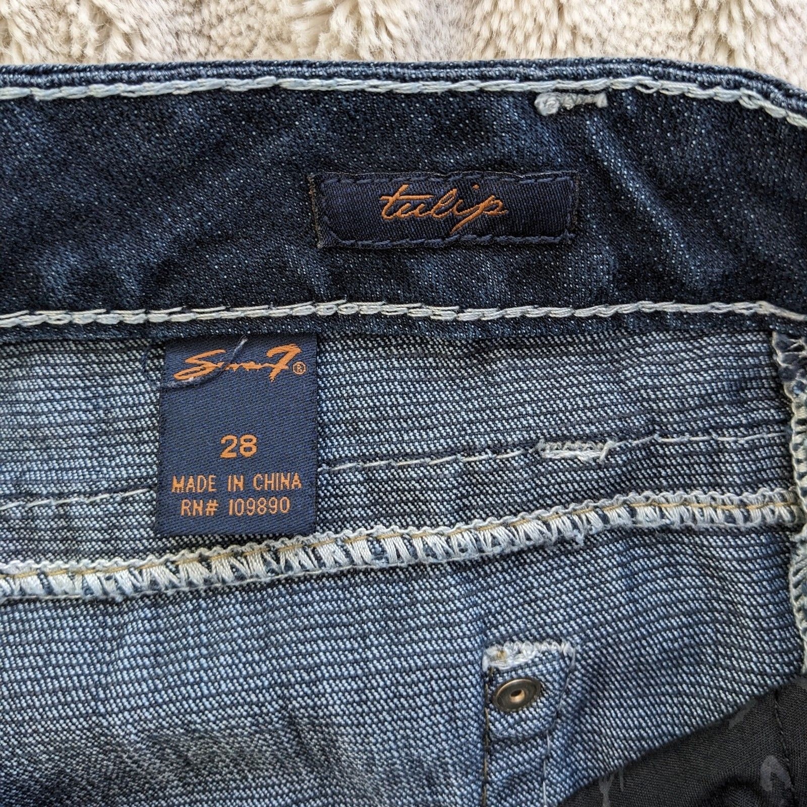 RARE Vintage Seven7 Crystal Embellished TULIP Flare Low Rise Topstitch Jeans 28