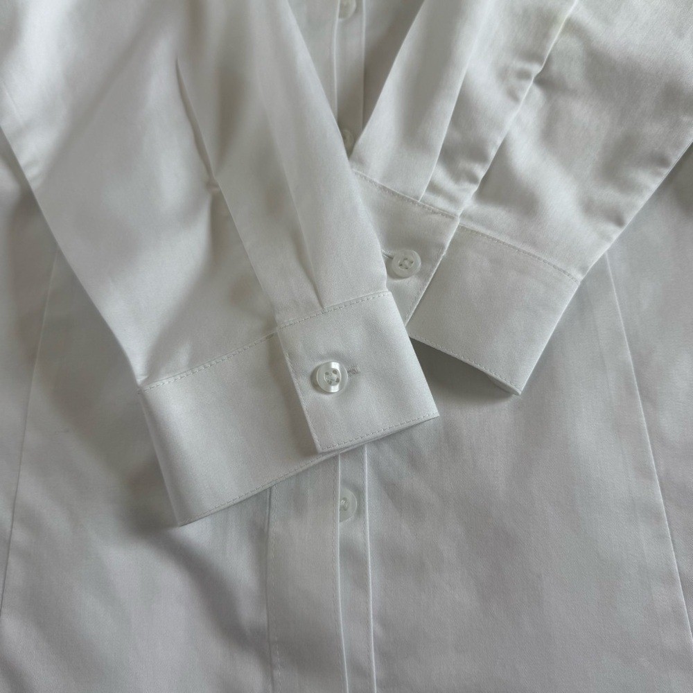Chico’s White tailored Classic Timeless no iron Button Blouse size small medium