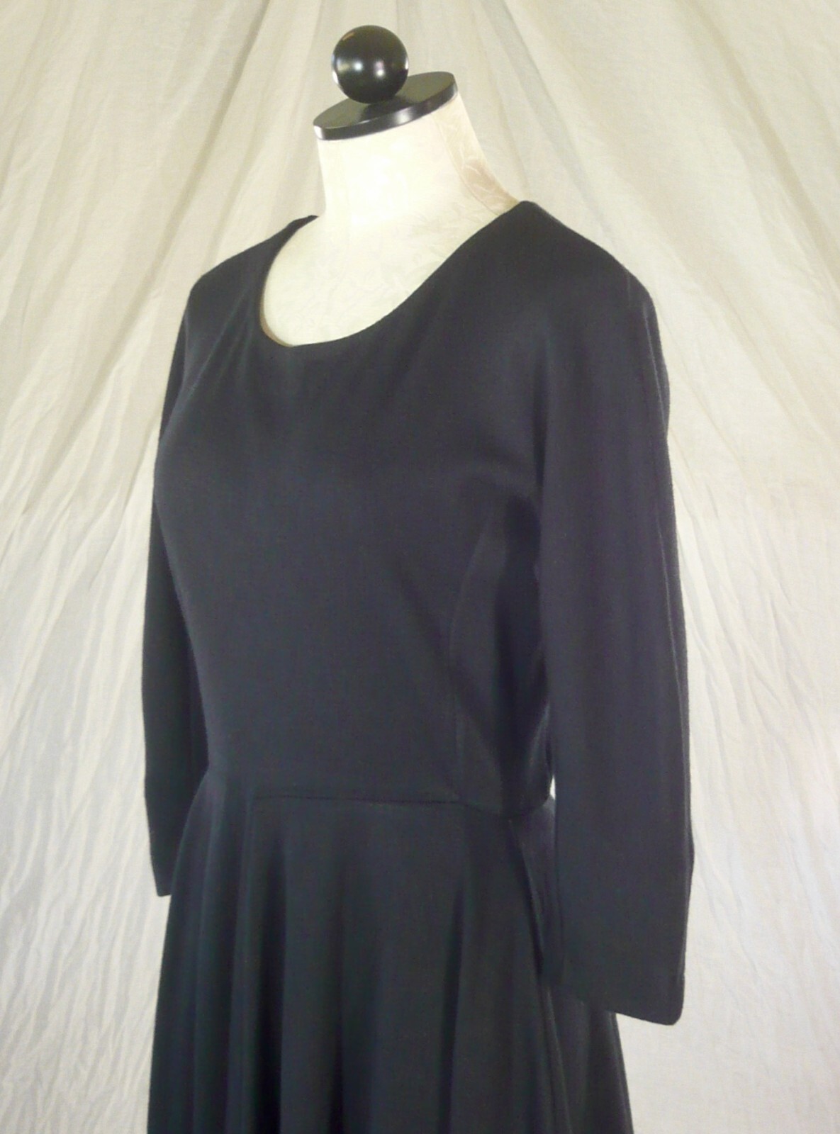 MAX MARA vintage 90s wool minimalist perfection LITTLE BLACK DRESS fit + flare M