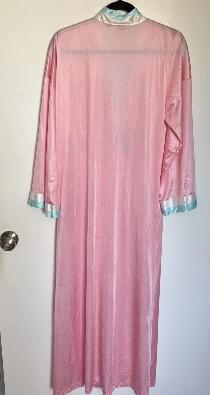 Vanity Fair Robe M Cottage Core Romantic Feminine VTG 70s