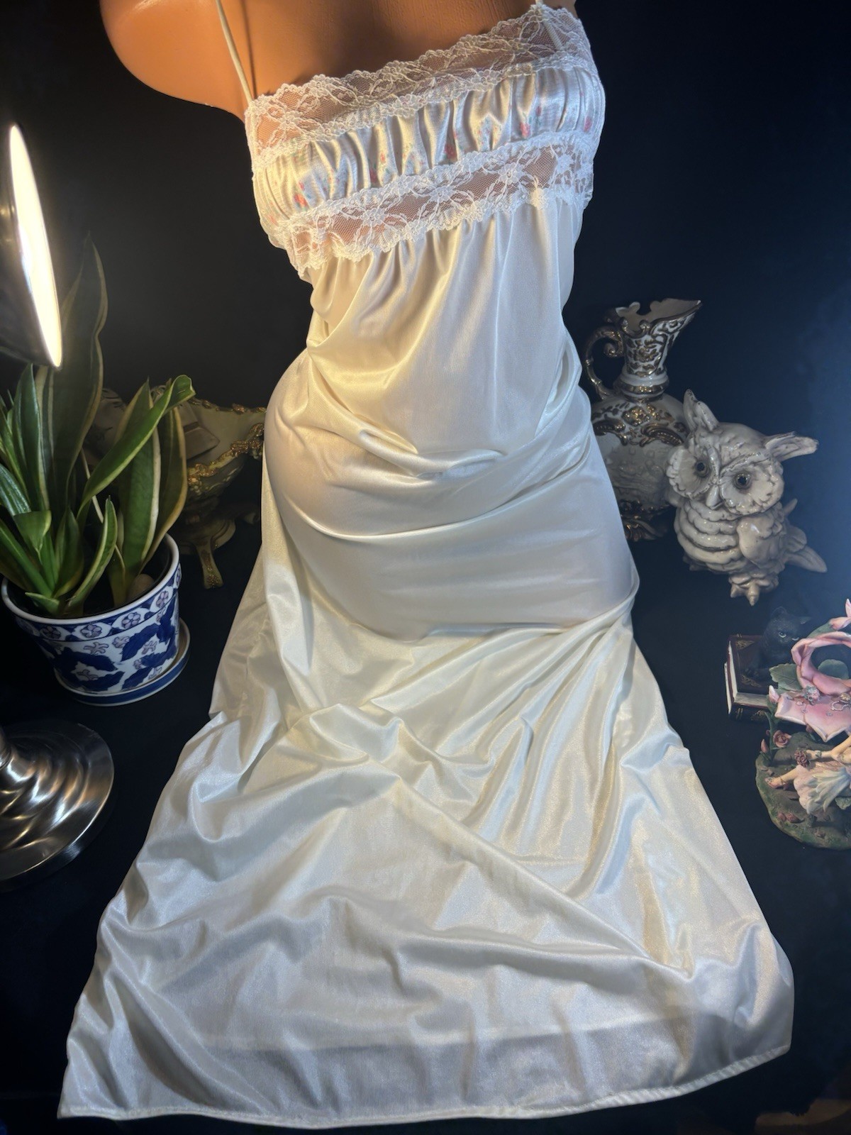 Vtg SILKY SOFT LONG FLORAL LACE RUFFLE GOWN NIGHTIE NIGHTGOWN