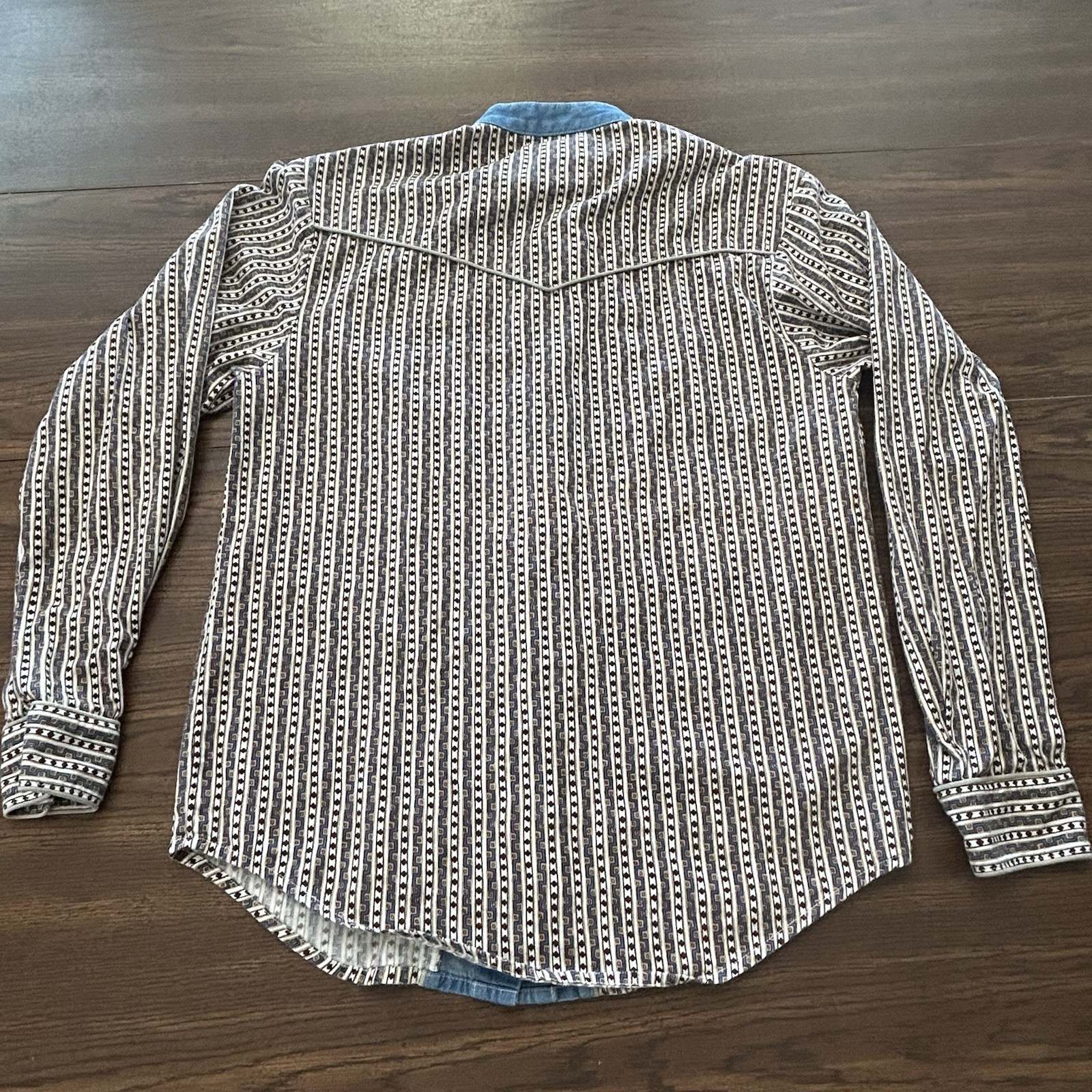 Vintage 80s Wrangler Western Women’s Aztec Striped Denim Bib Shirt Small