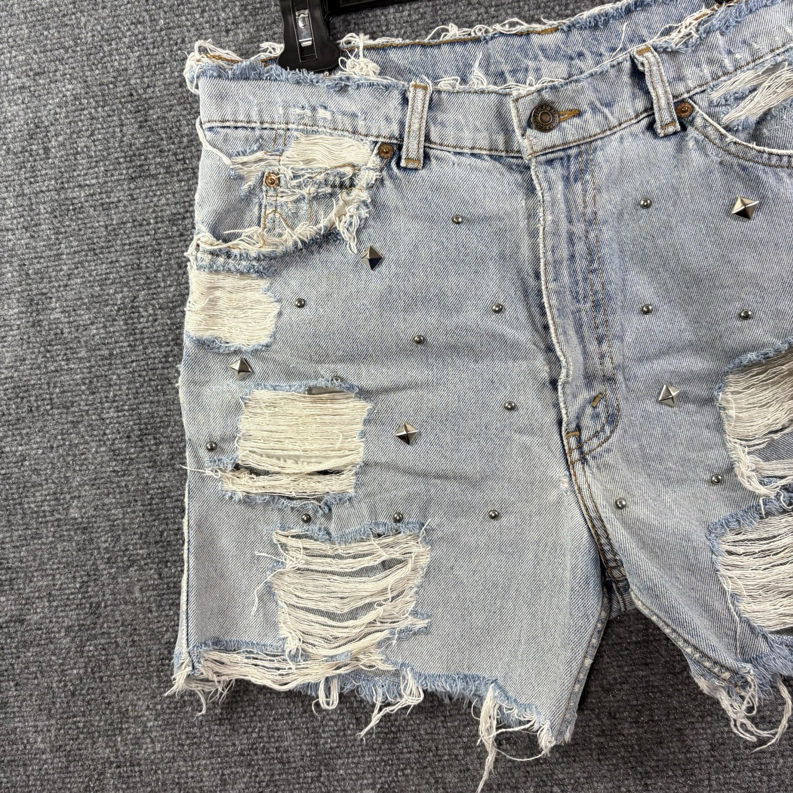VTG Levis Orange Tab Distressed Cut Off Denim Shorts 34 (Fits 32) Studded Cheeky