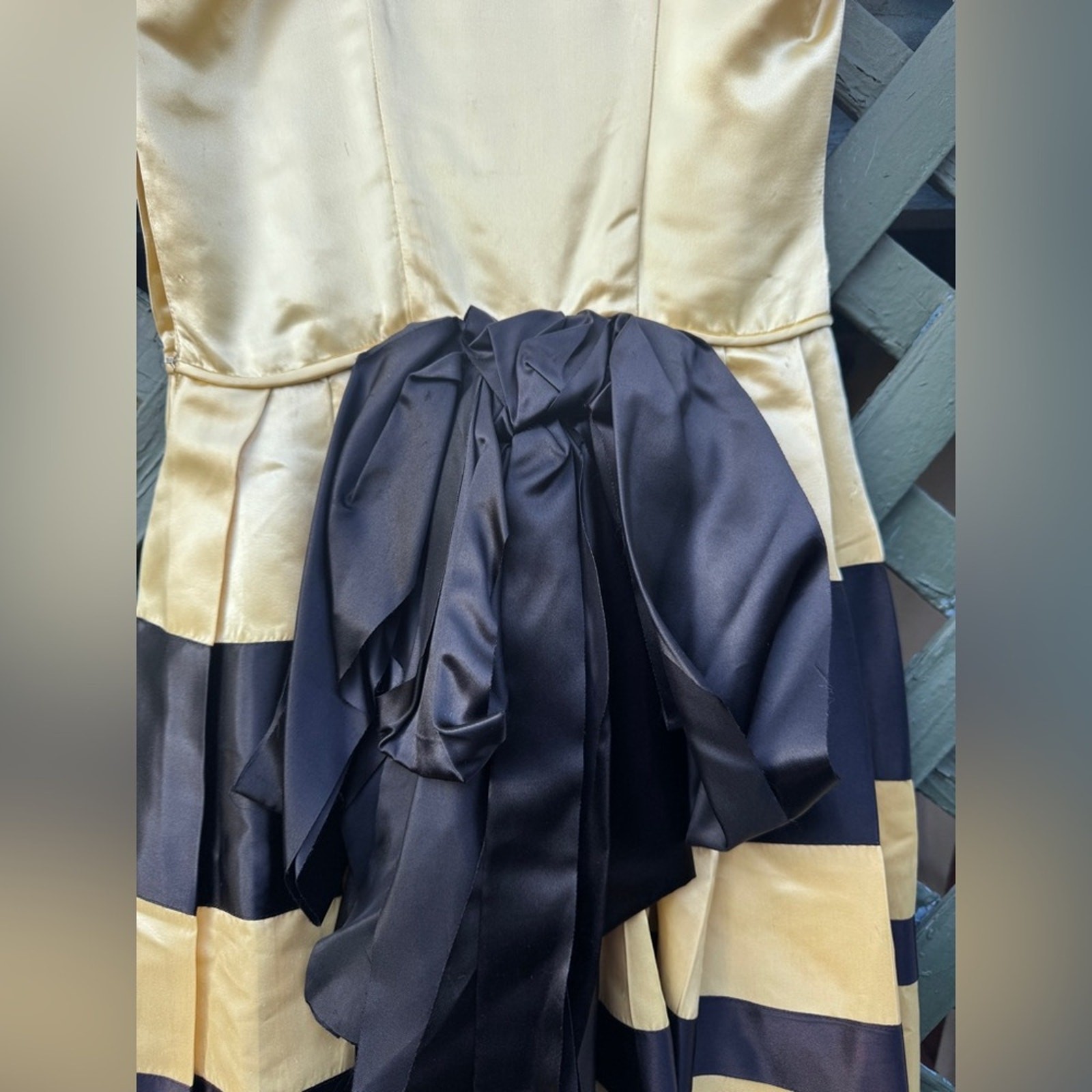 50s Vintage Yellow and Black Satin Prom Dress size Xs
