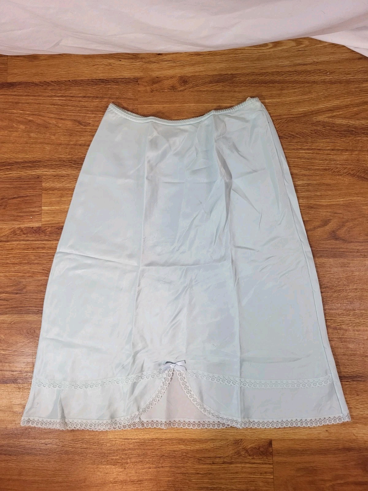 Vintage Barbizon Size M Petti Venus Blue Silky Satin Half Slip