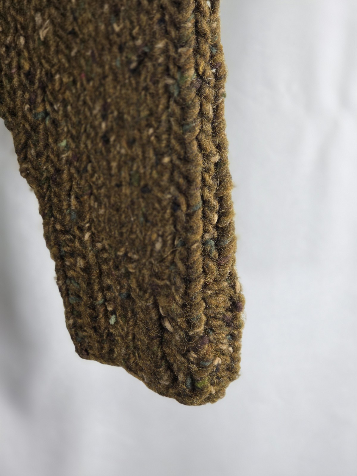 Vintage Women’s Perry Ellis Handknit Wool Belted Cardigan Olive Brown Size S