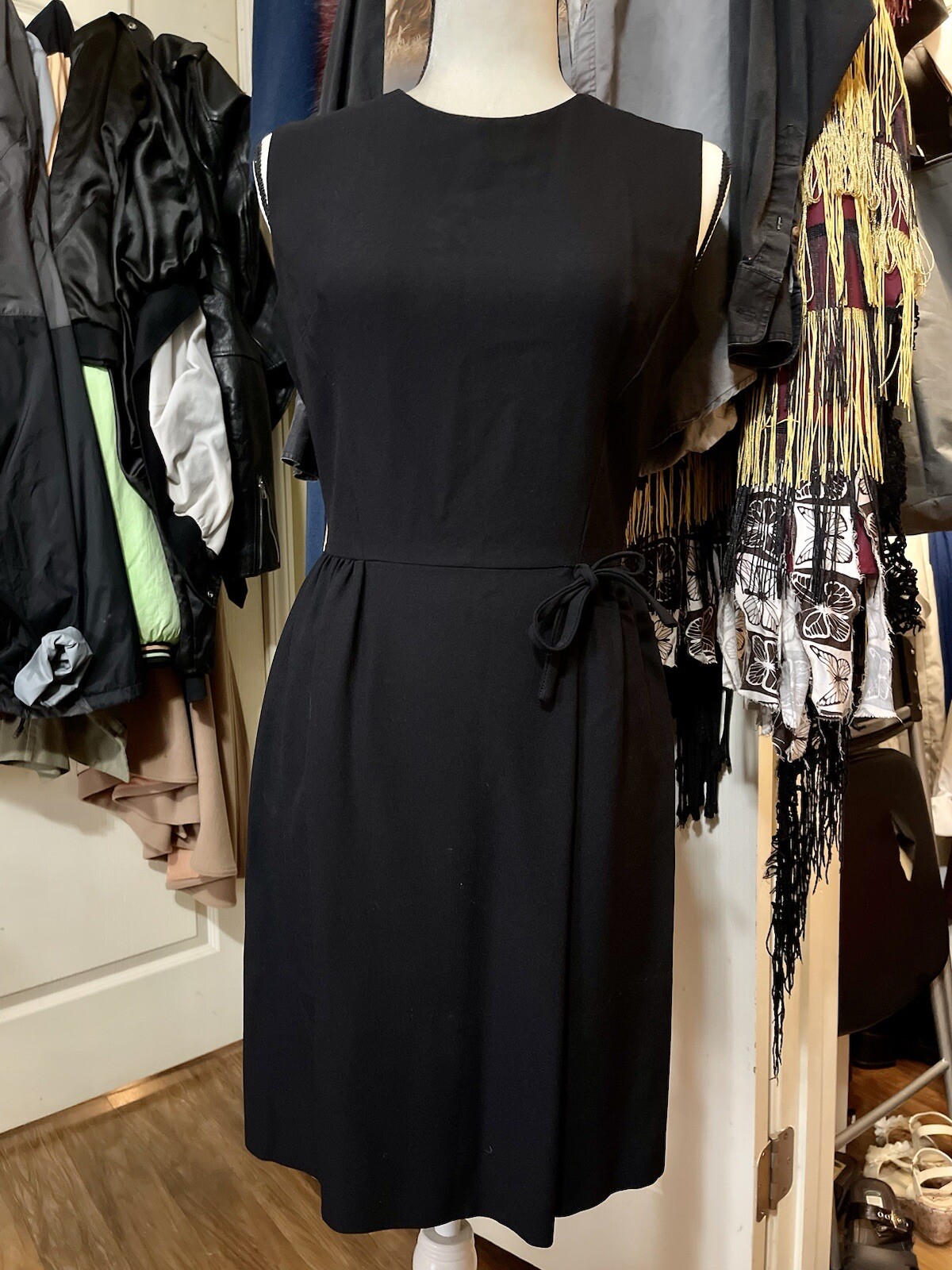 Helen Whiting 1950’s Vintage Audrey Hepburn Cocktail Sheath Dress Small