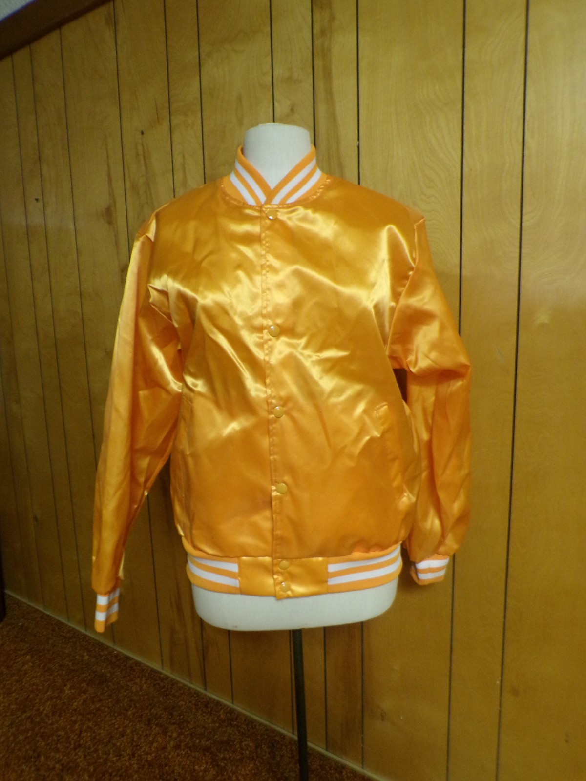 Vintage SWINGSTER Orange Nylon Jacket 34-44″ Waist Size Med.