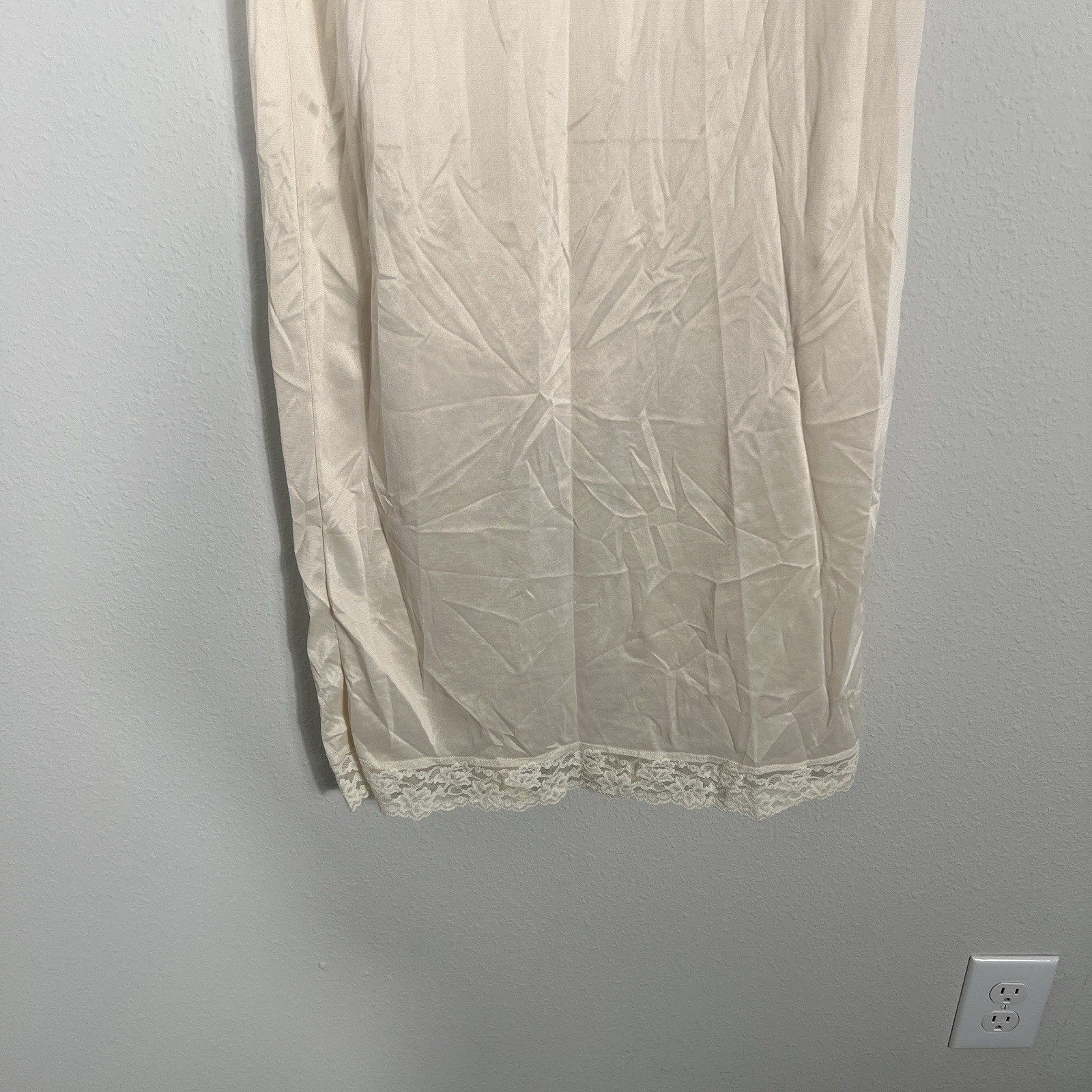 VTG Greenco Maid Nylon Half Slip Lace Hem Slits Silky Pink/biege Size Small