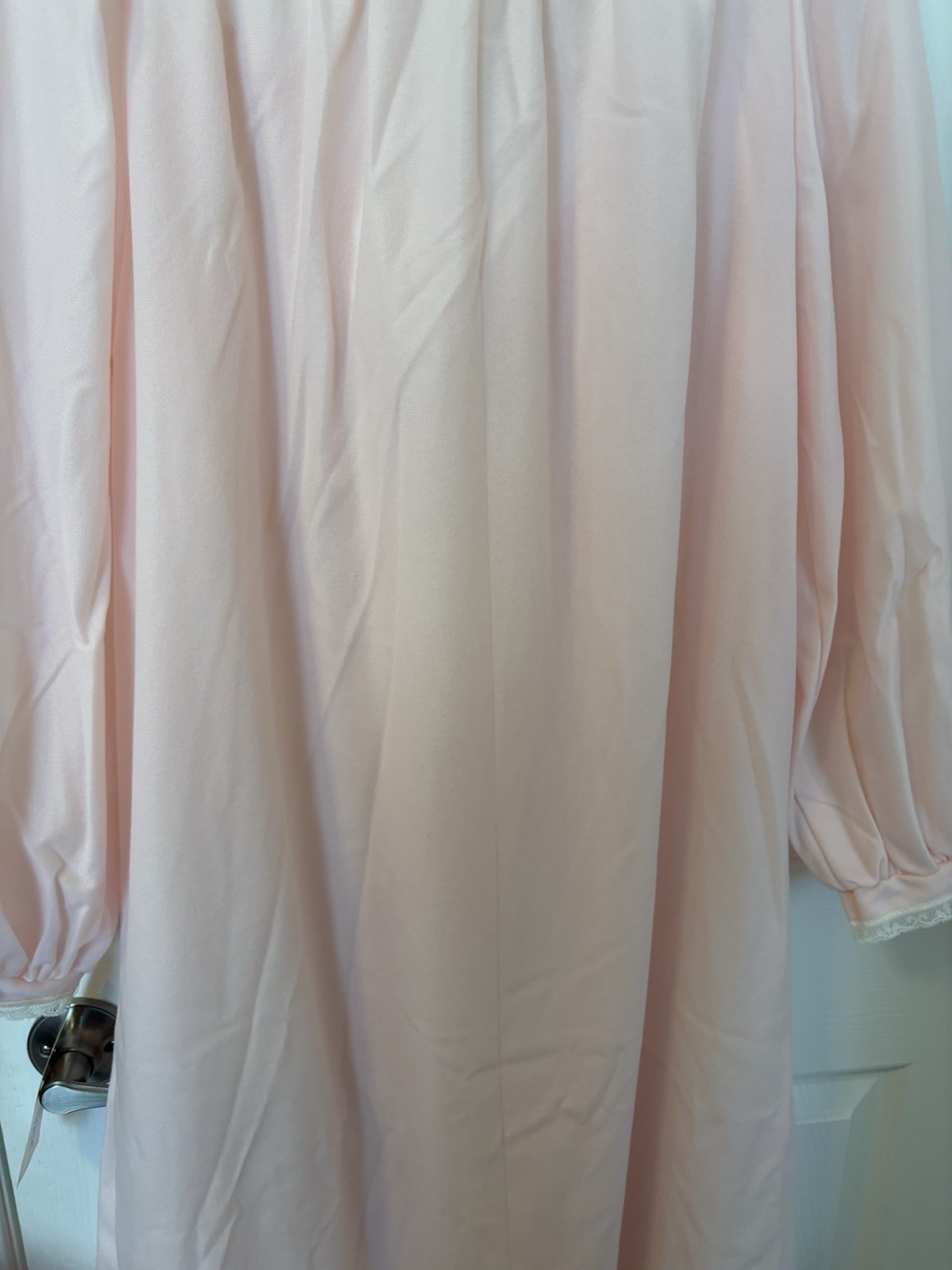 VTG Miss Elaine Nightgown With Floral Embroidery Sleeved Lace Trim Sz MED NEW!